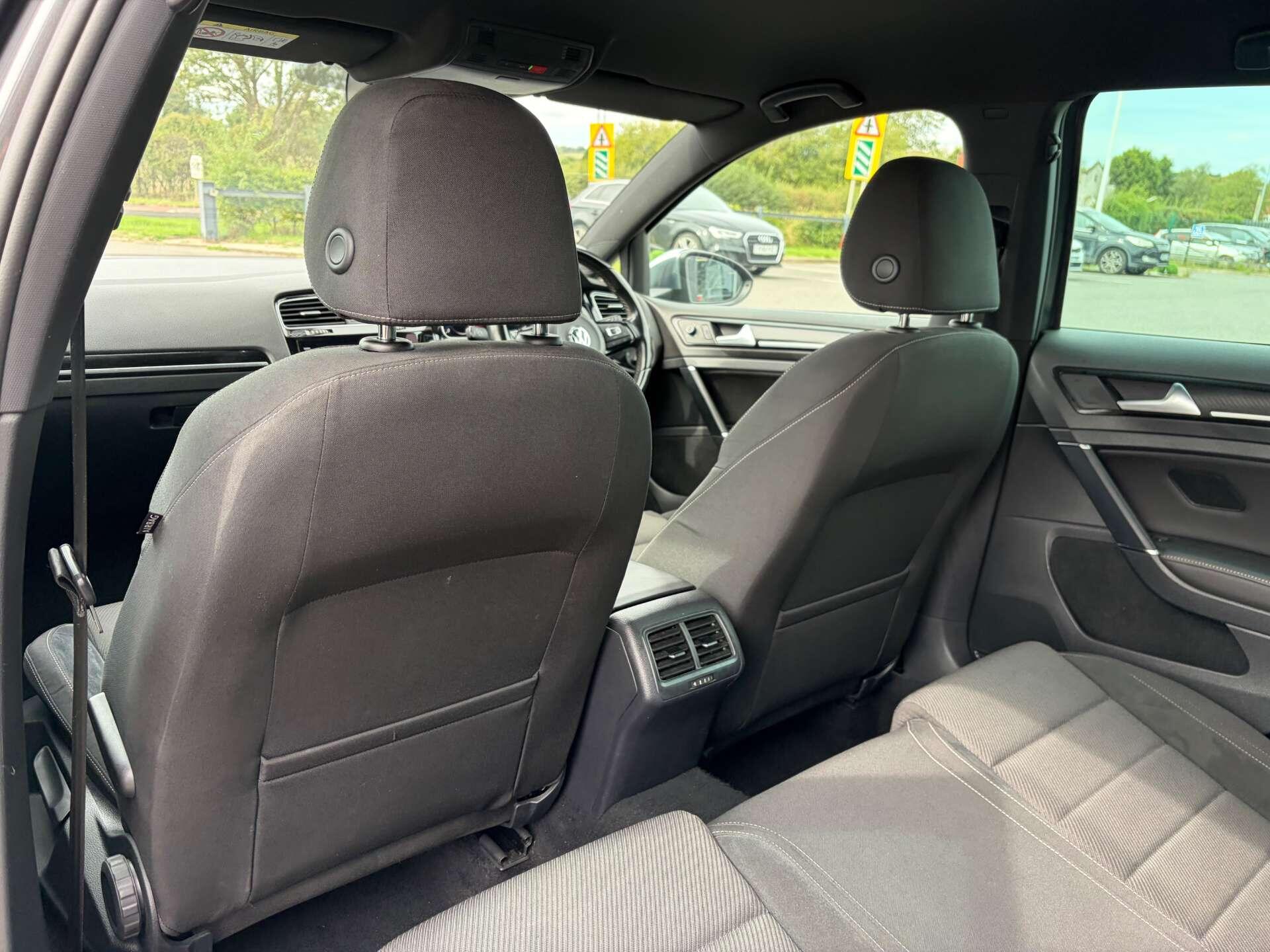 Volkswagen Golf view 22