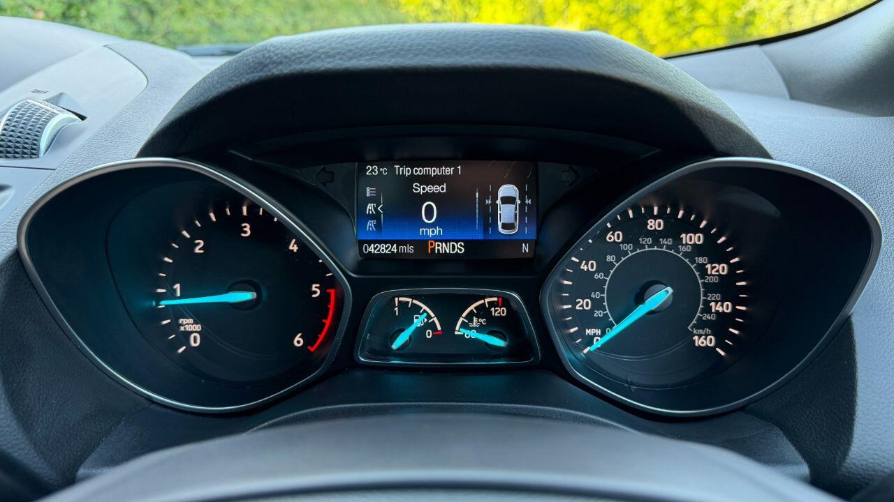 Ford Kuga view 32