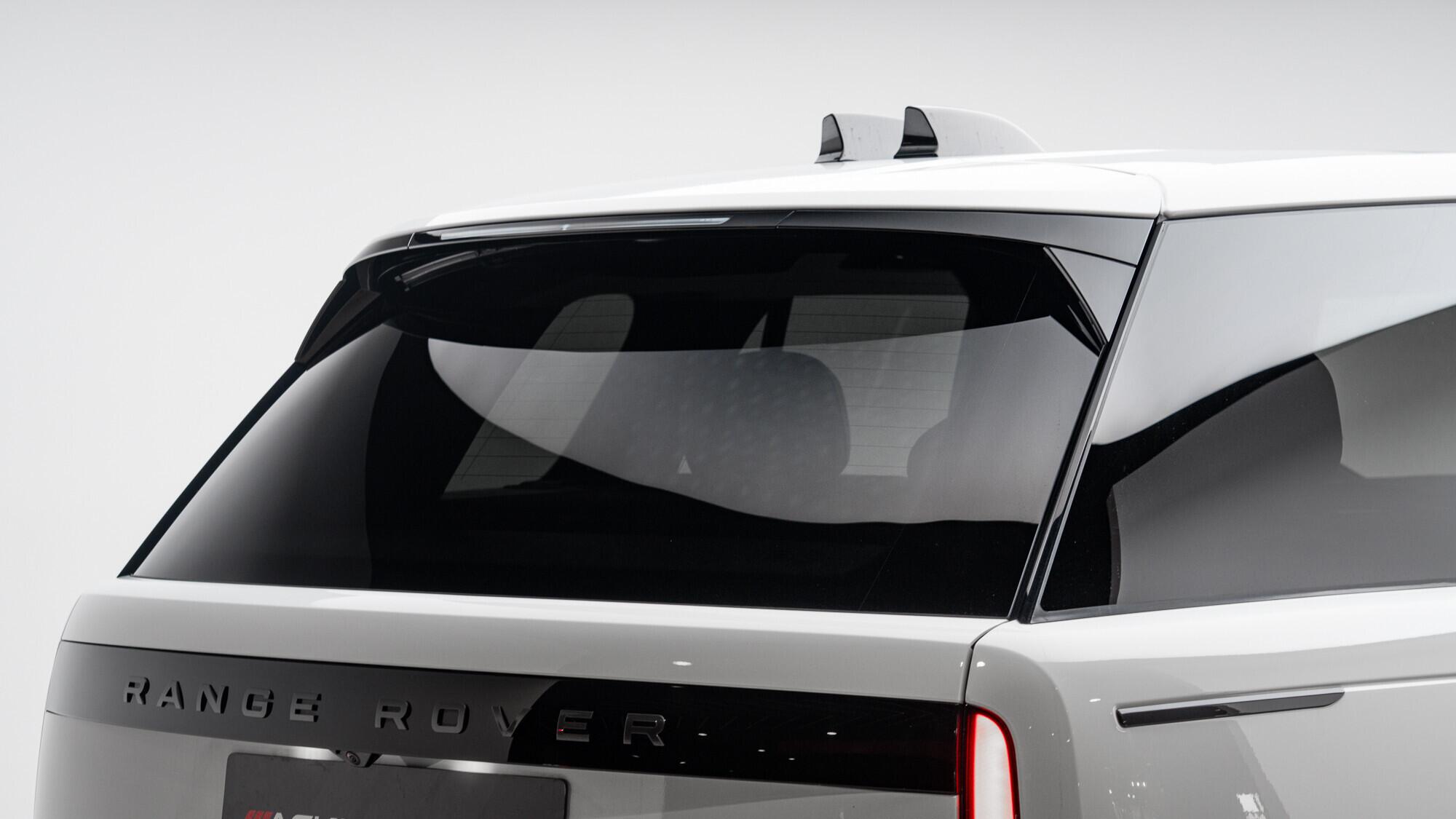 Land Rover Range Rover view 18