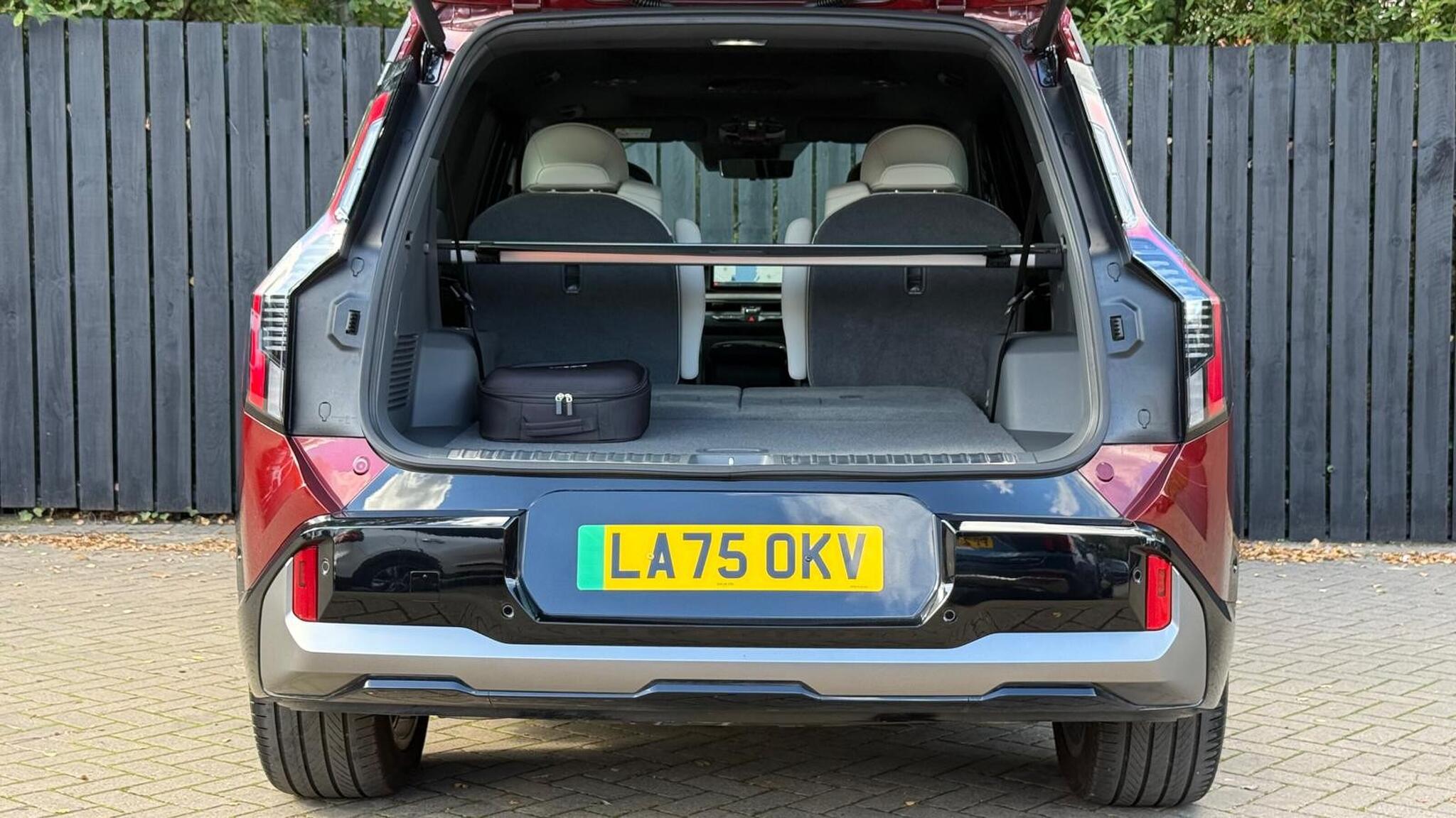 Kia Ev9 view 8