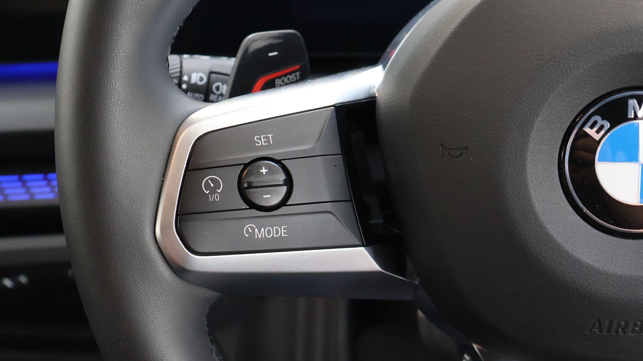 BMW 1 Series view 16