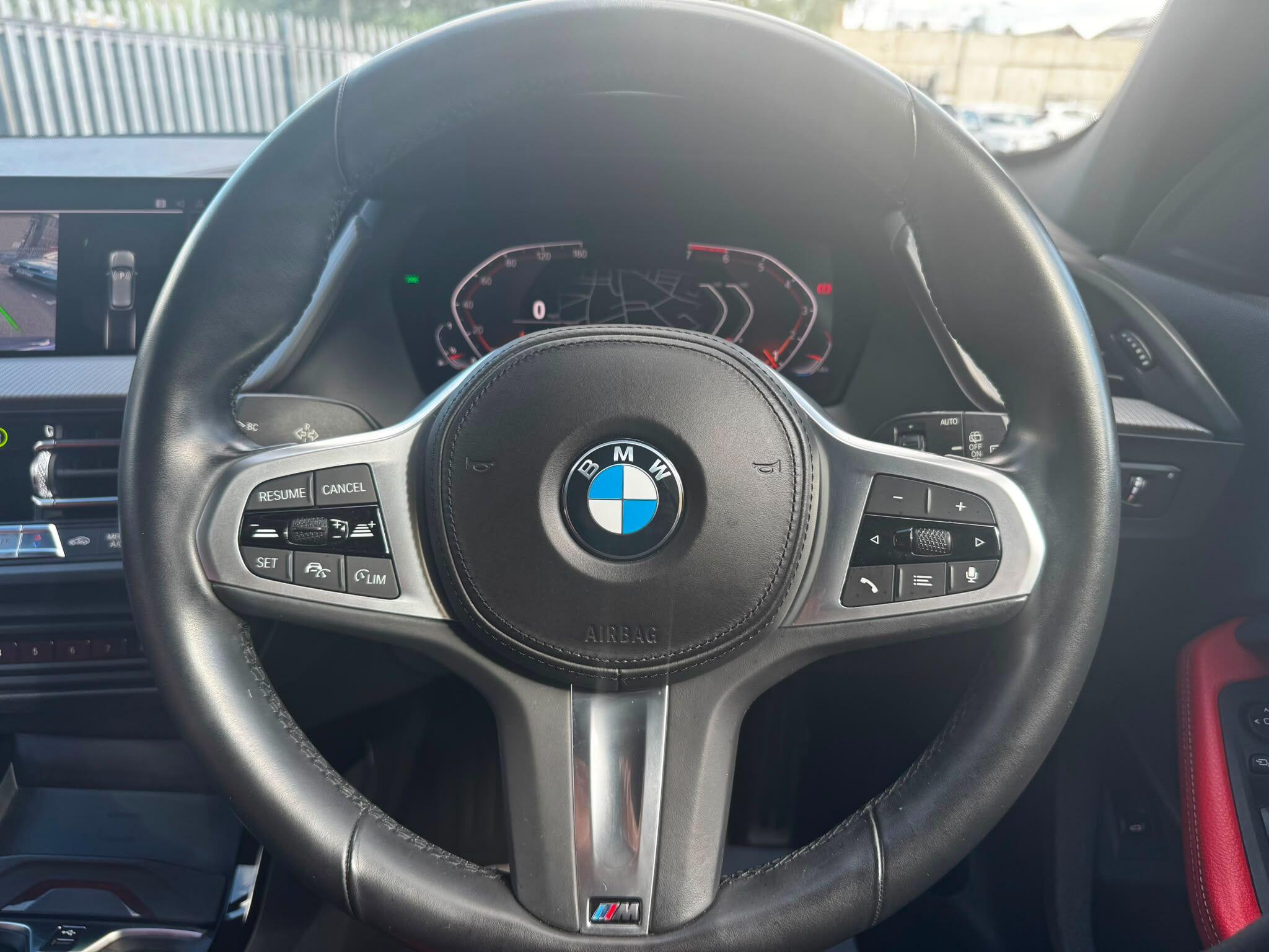 BMW 1 Series view 17