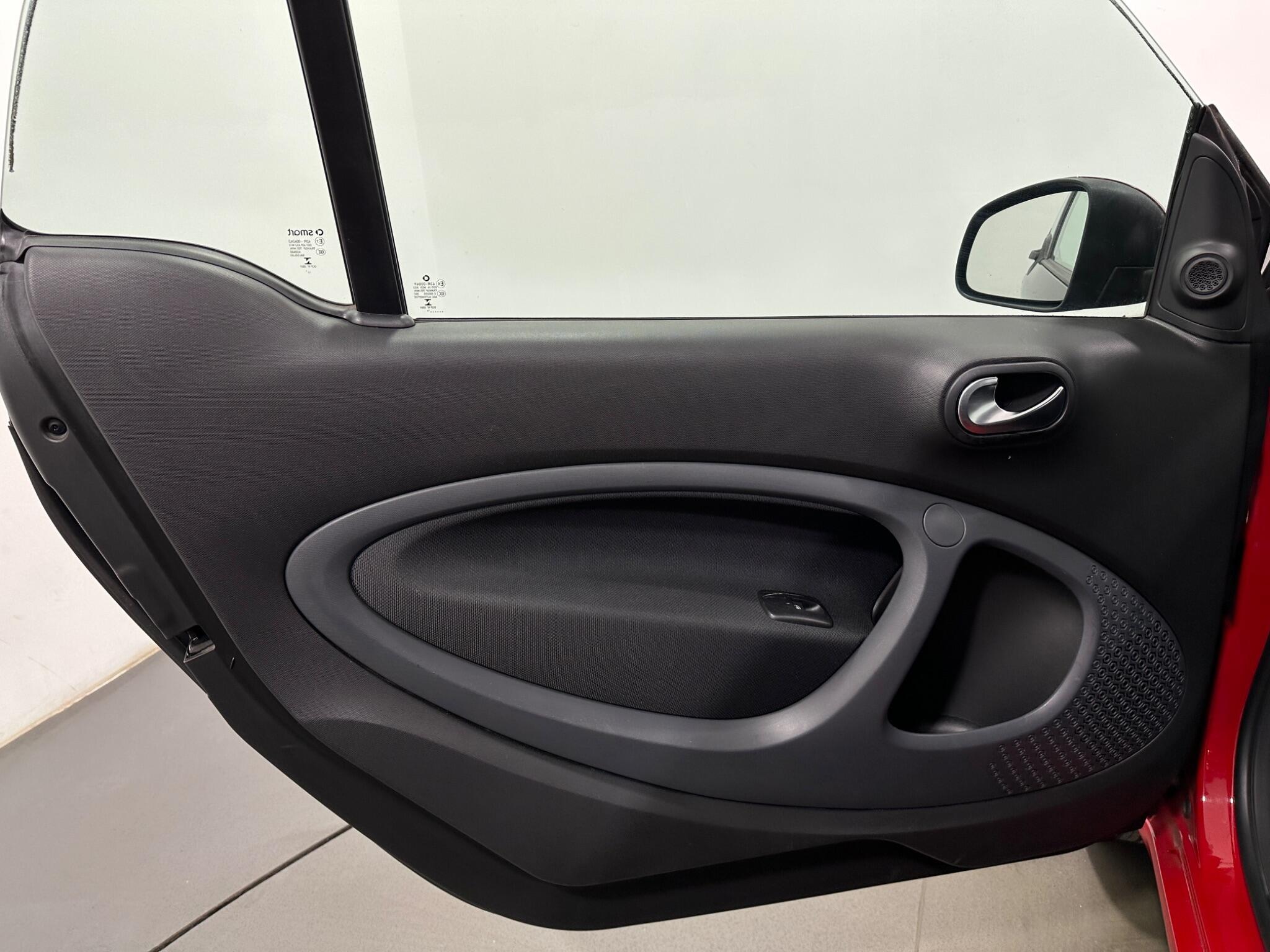 Smart Fortwo view 32