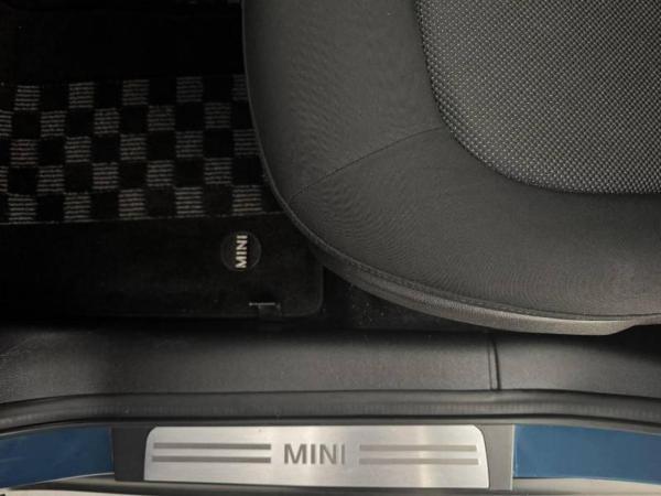 Mini Countryman view 68