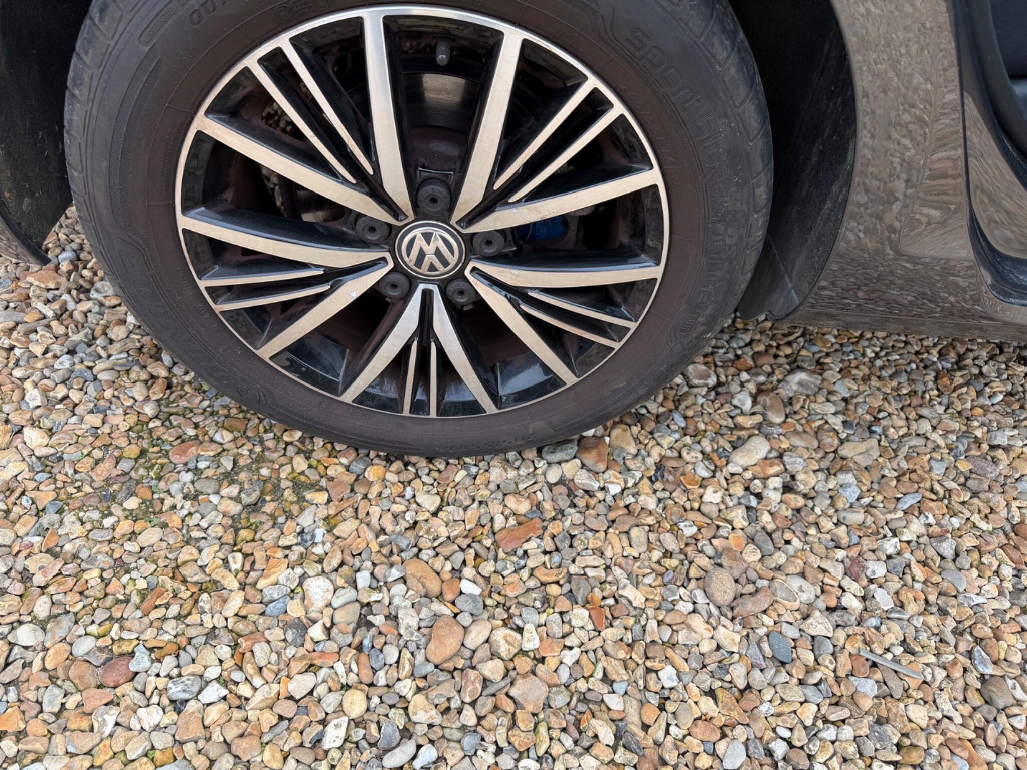 Volkswagen Golf view 27