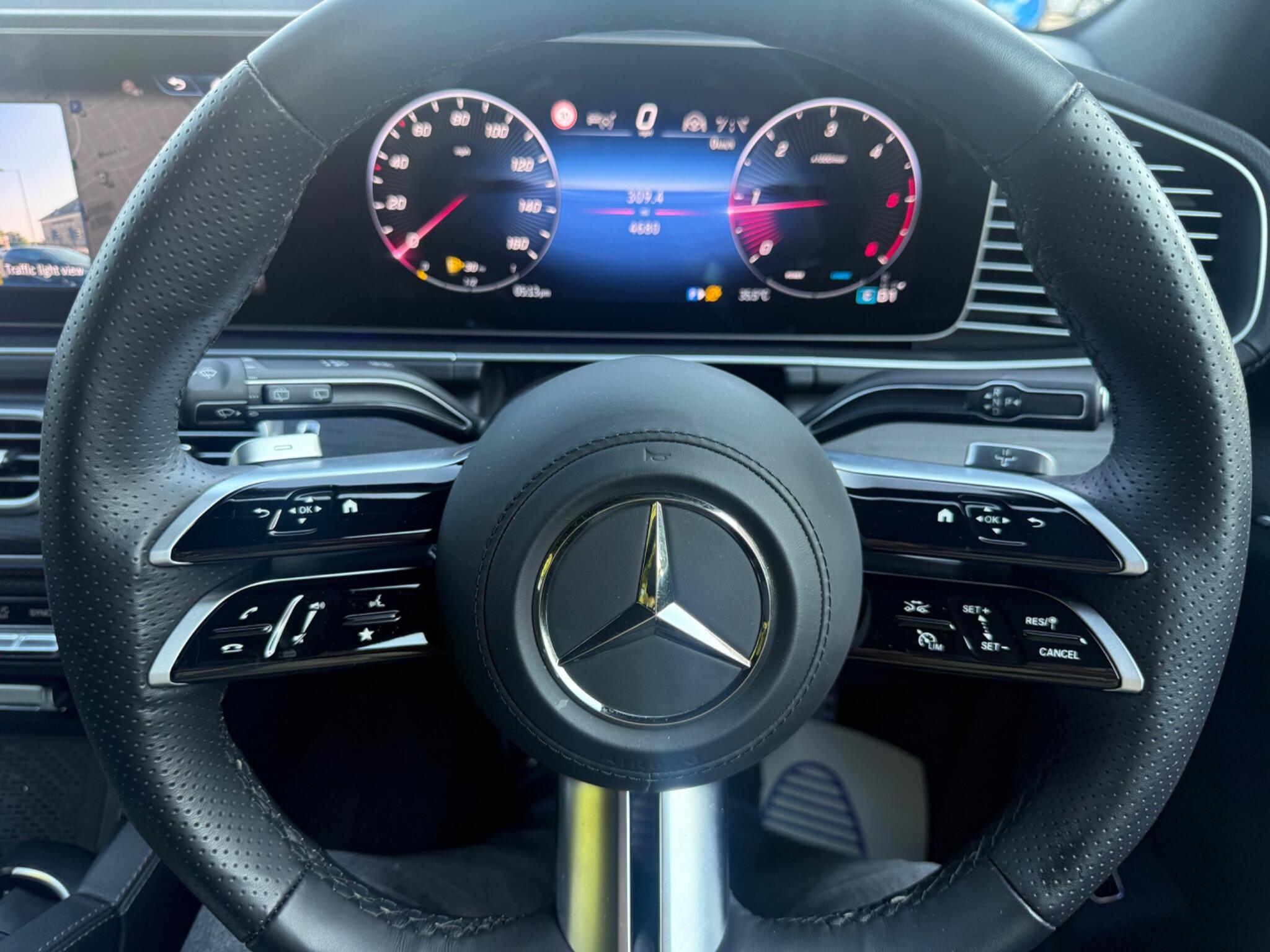Mercedes-Benz GLS view 28