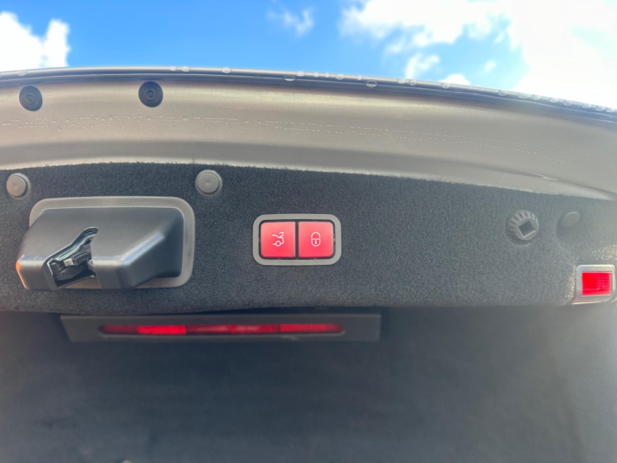 Mercedes-Benz S Class view 15