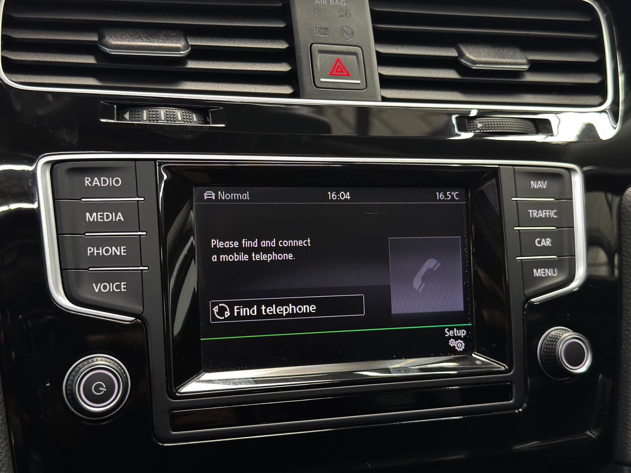 Volkswagen Golf view 48