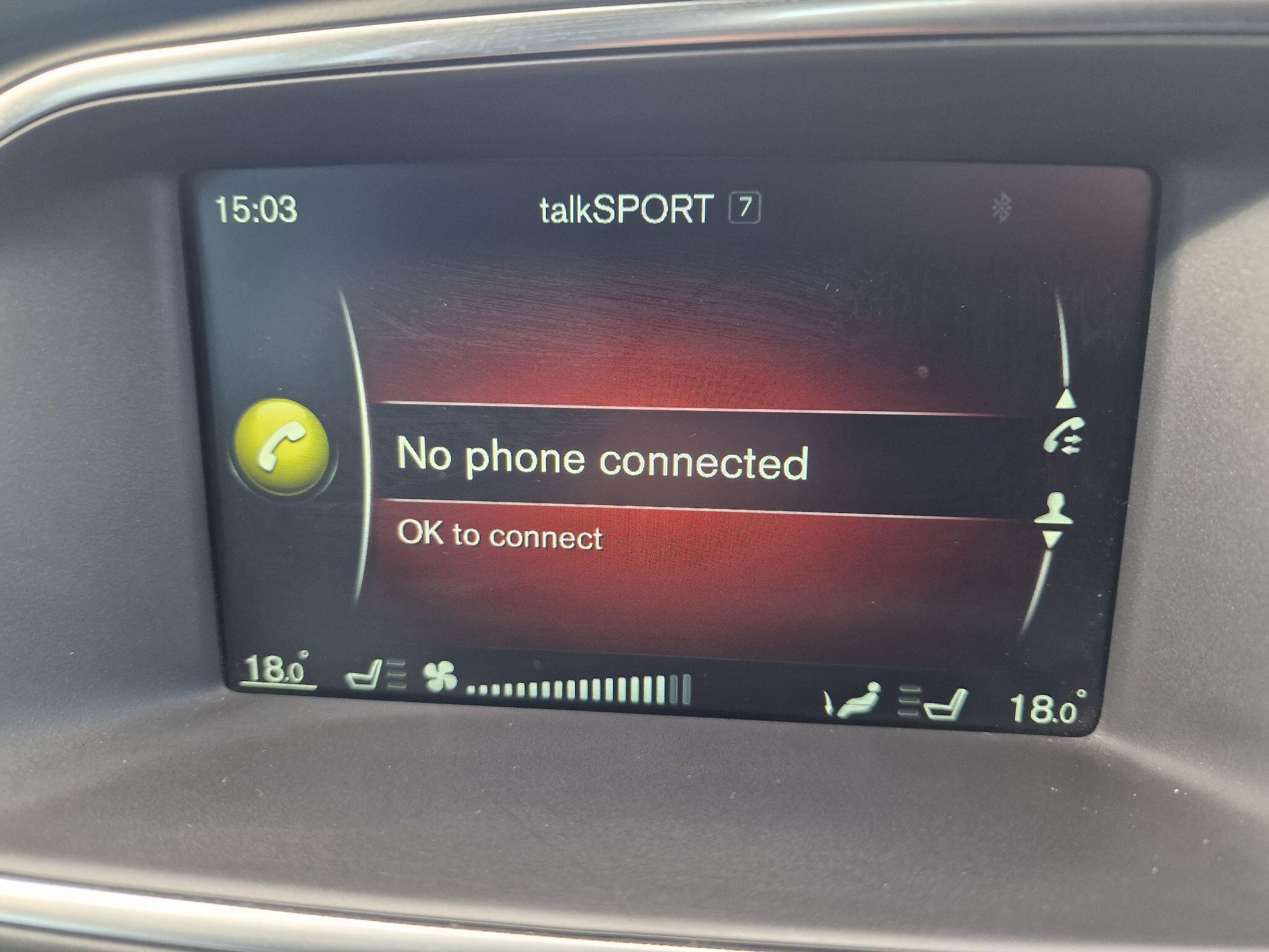 Volvo V40 Cross Country view 43