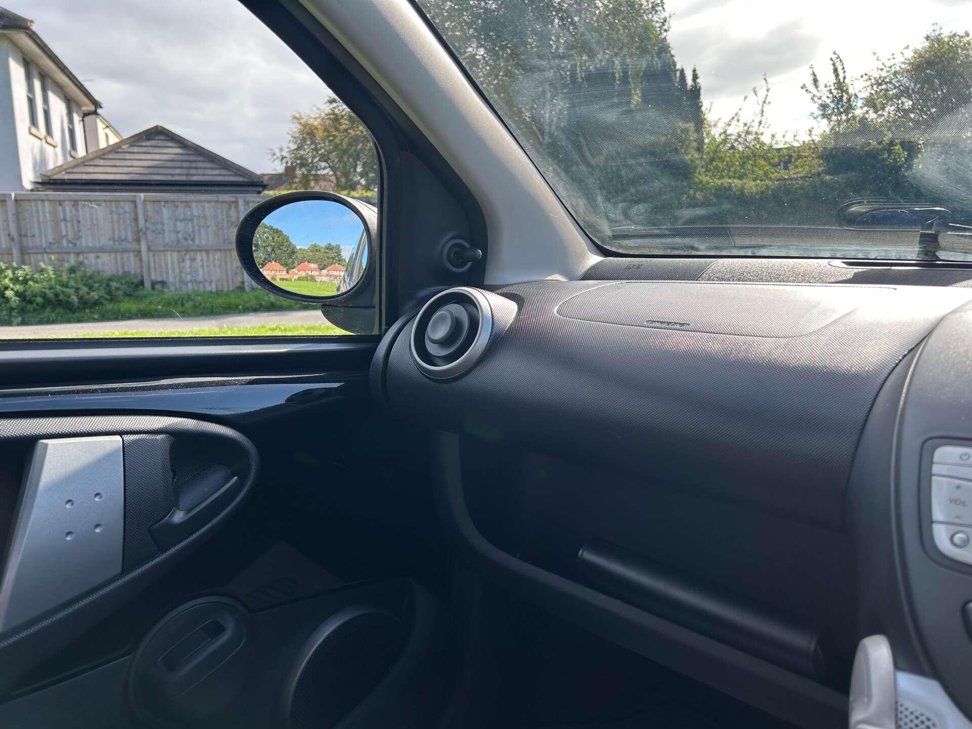 Toyota Aygo view 29