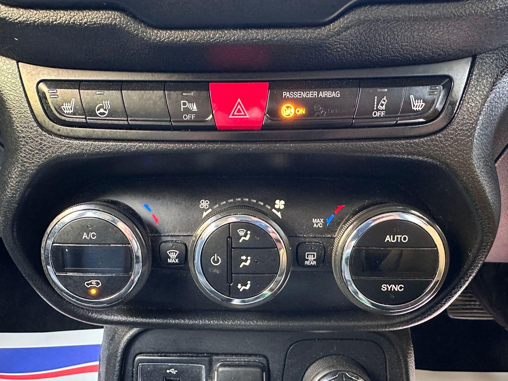 Jeep Renegade view 24