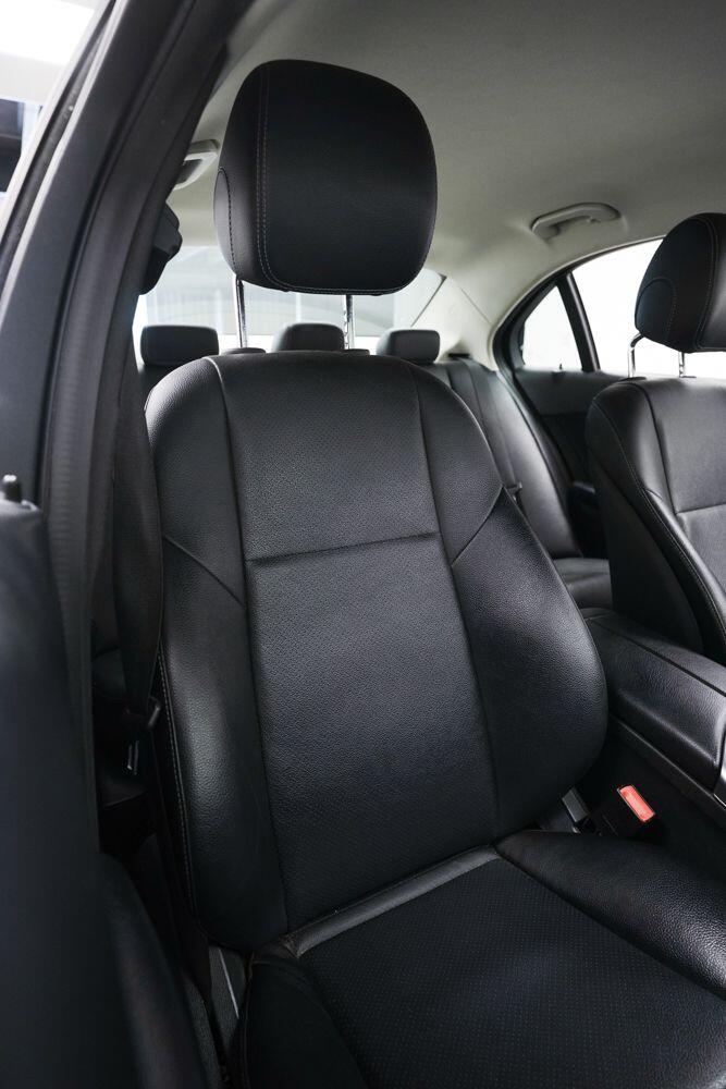 Mercedes-Benz C-Class view 10