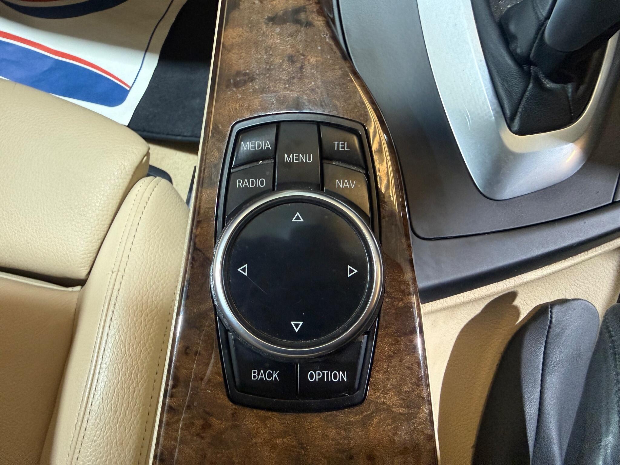 BMW 3 Series view 15