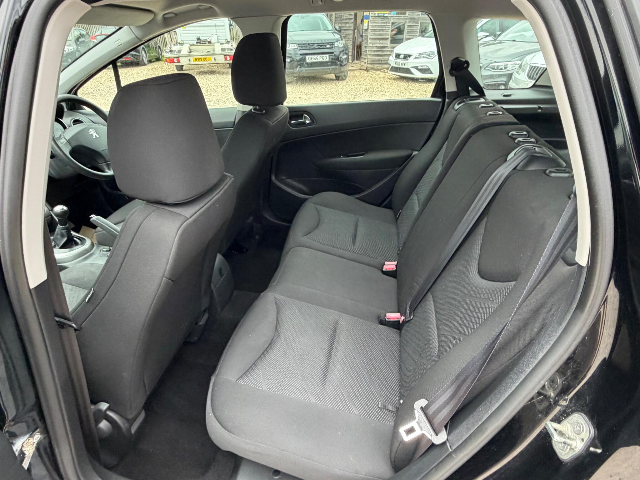 Peugeot 308 view 11