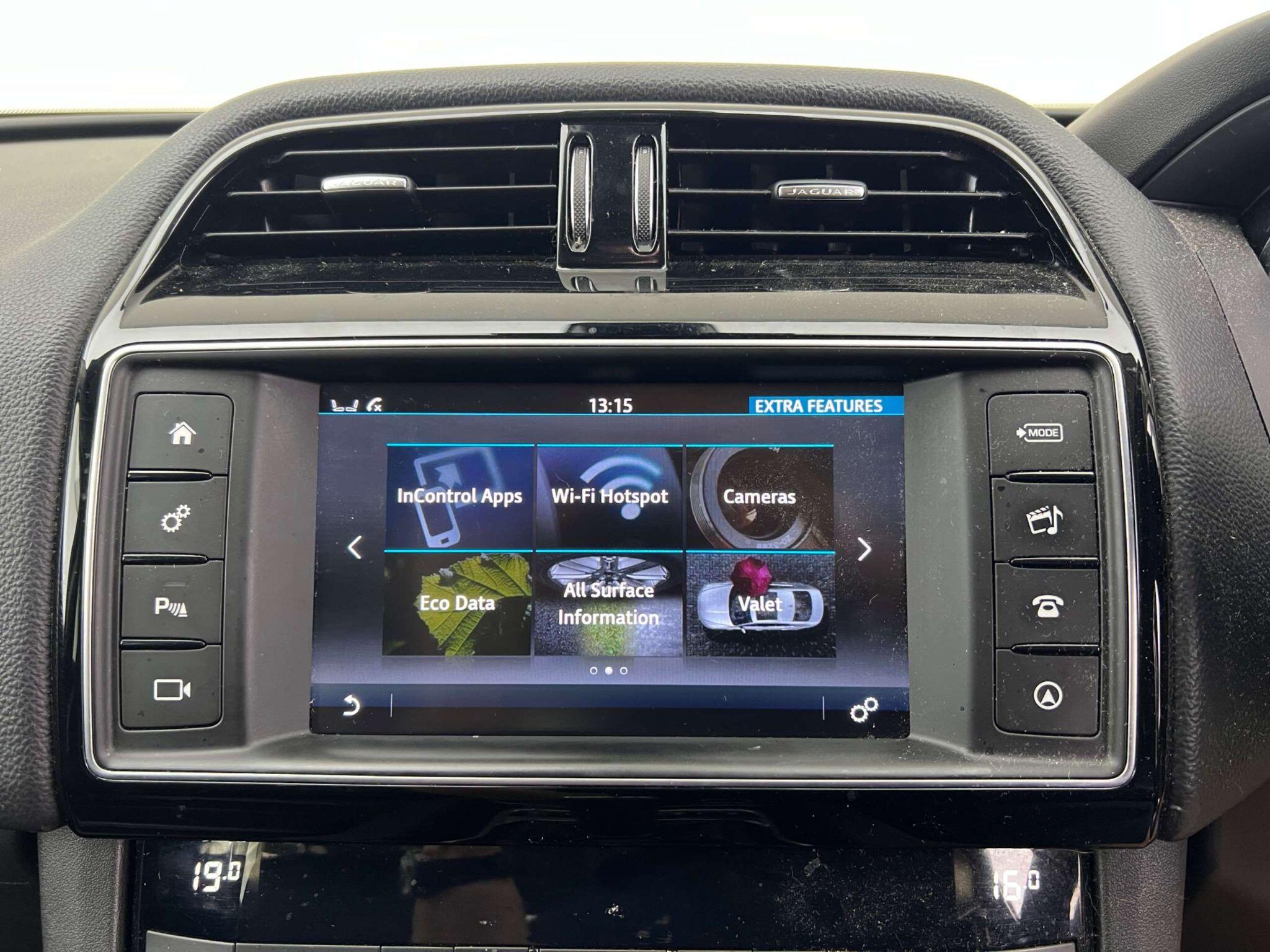 Jaguar F-Pace view 35