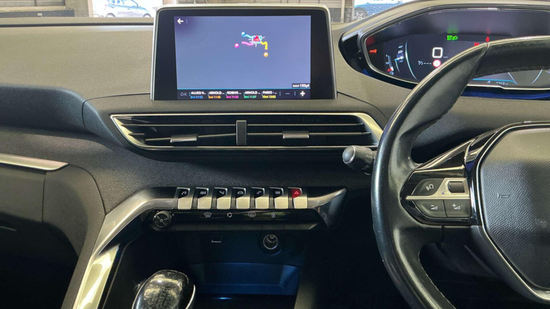 Peugeot 3008 view 13