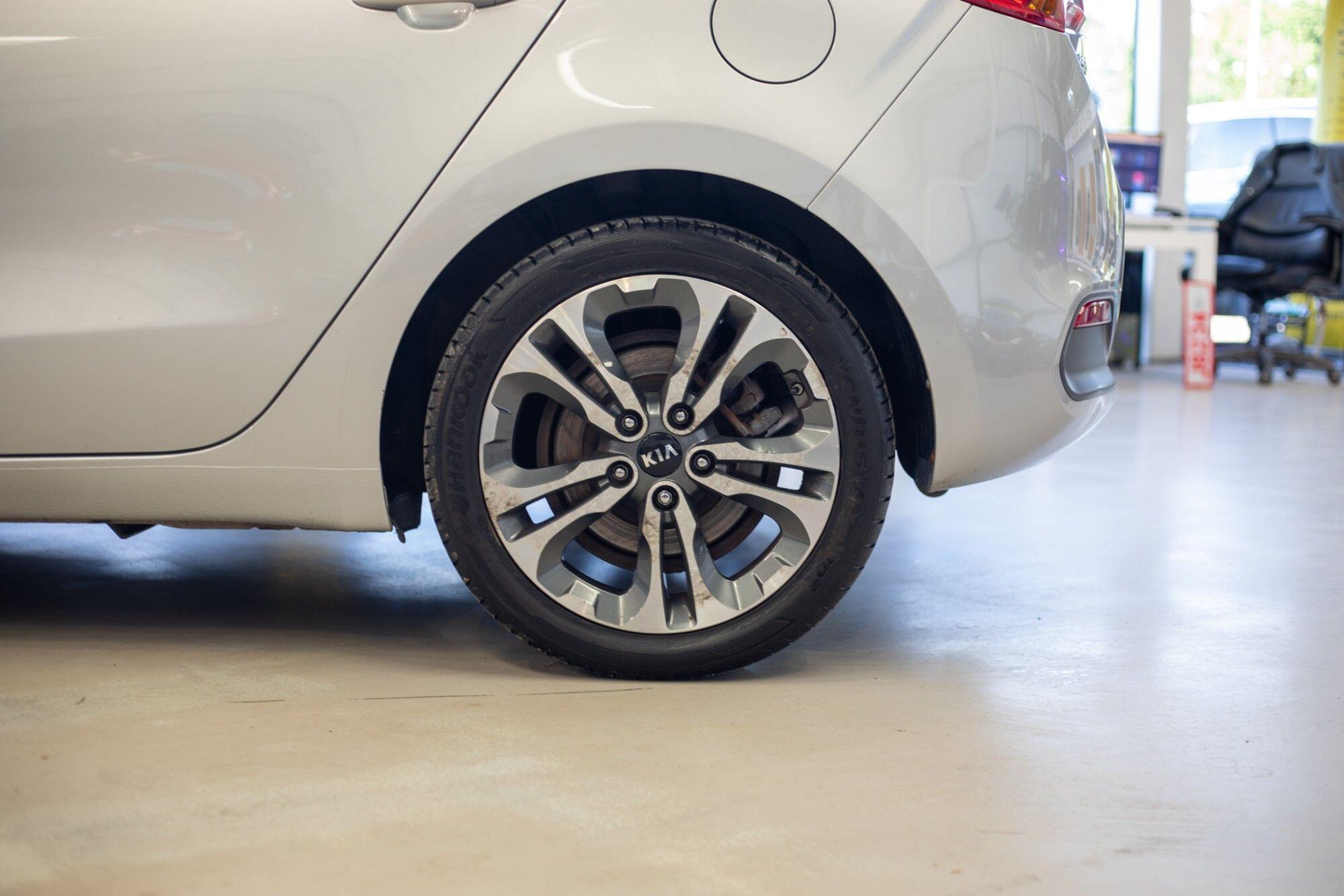 Kia Ceed view 6