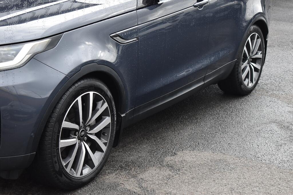 Land Rover Discovery 3 view 23