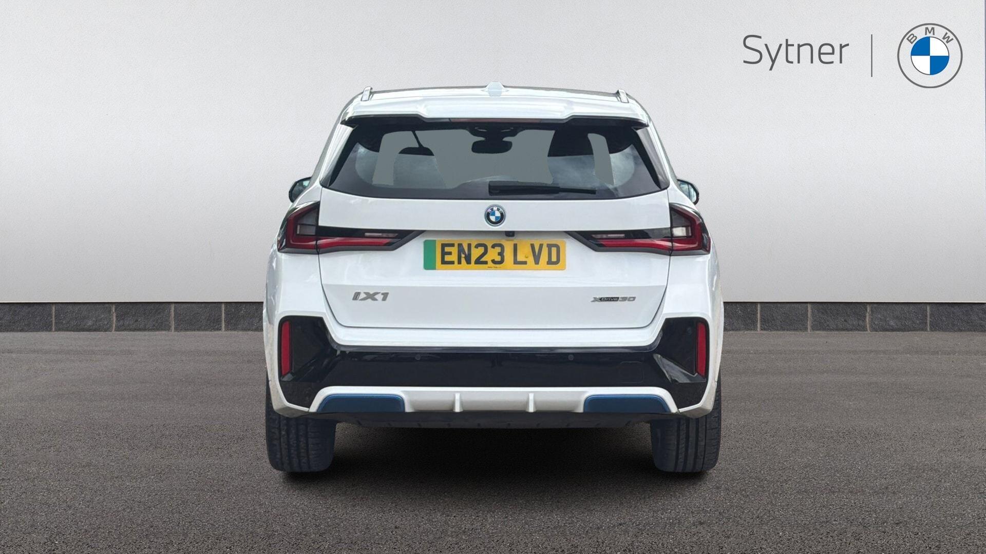 BMW Ix1 view 15