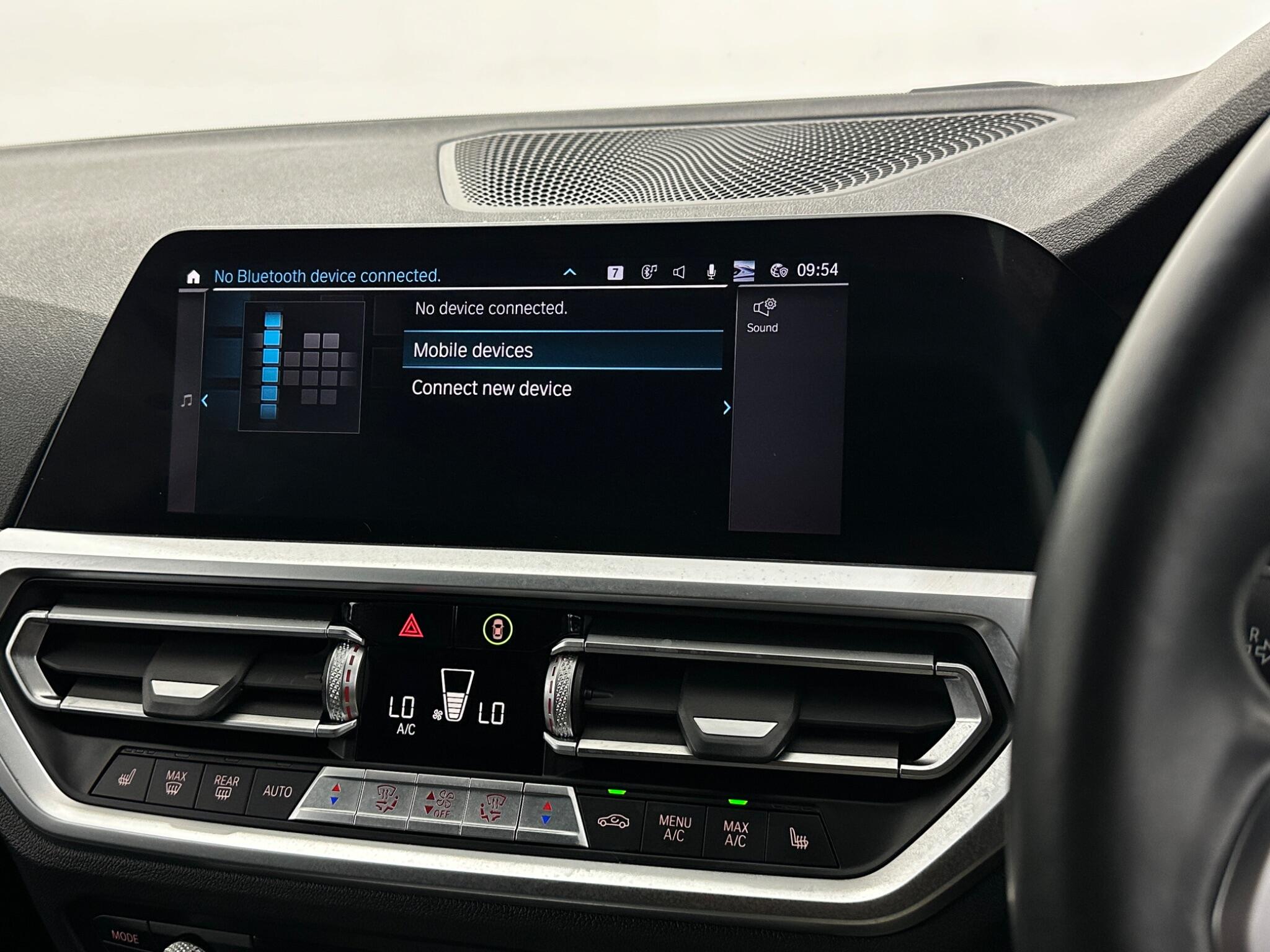 BMW 3 Series view 26
