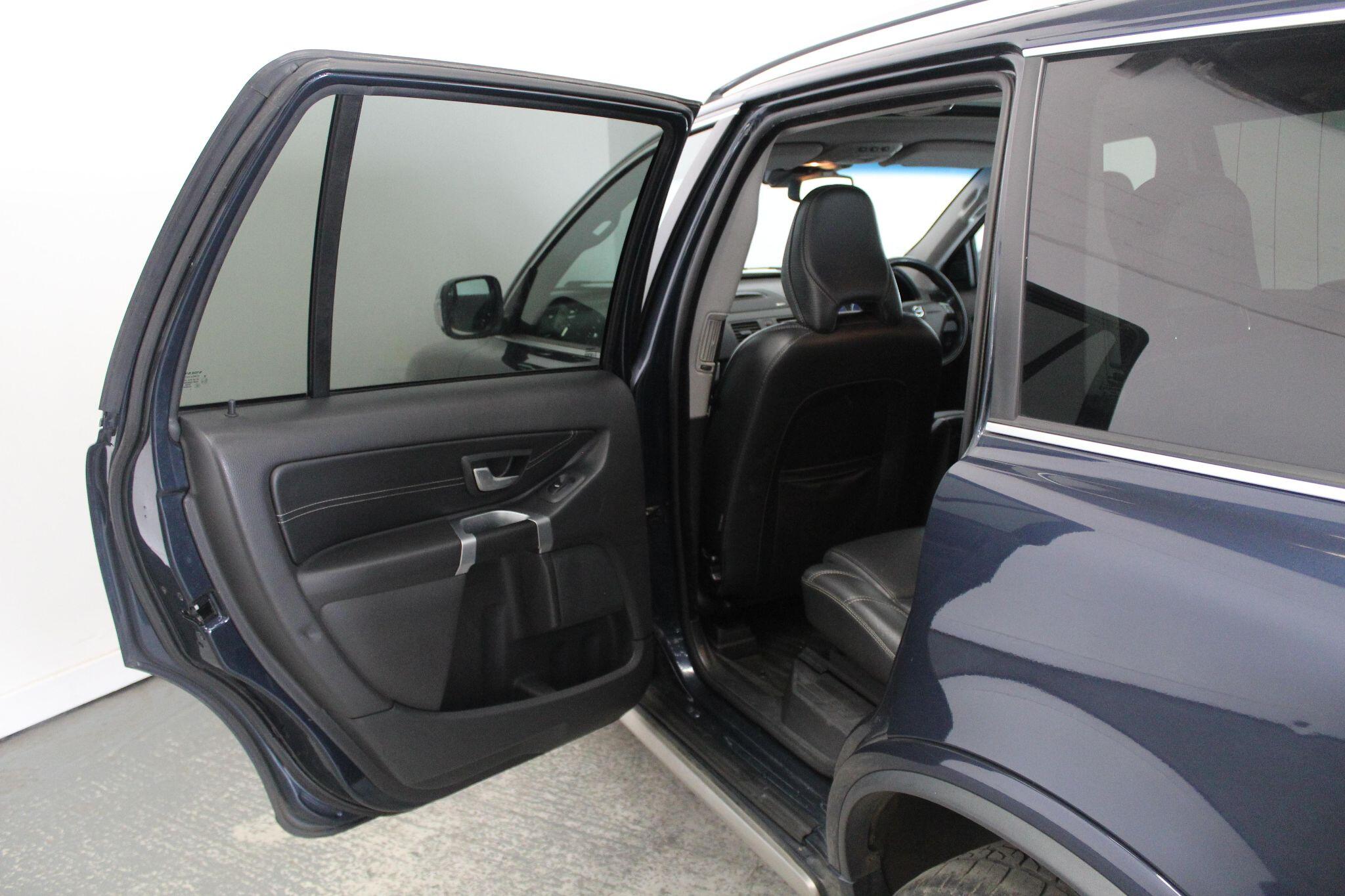 Volvo XC90 view 28