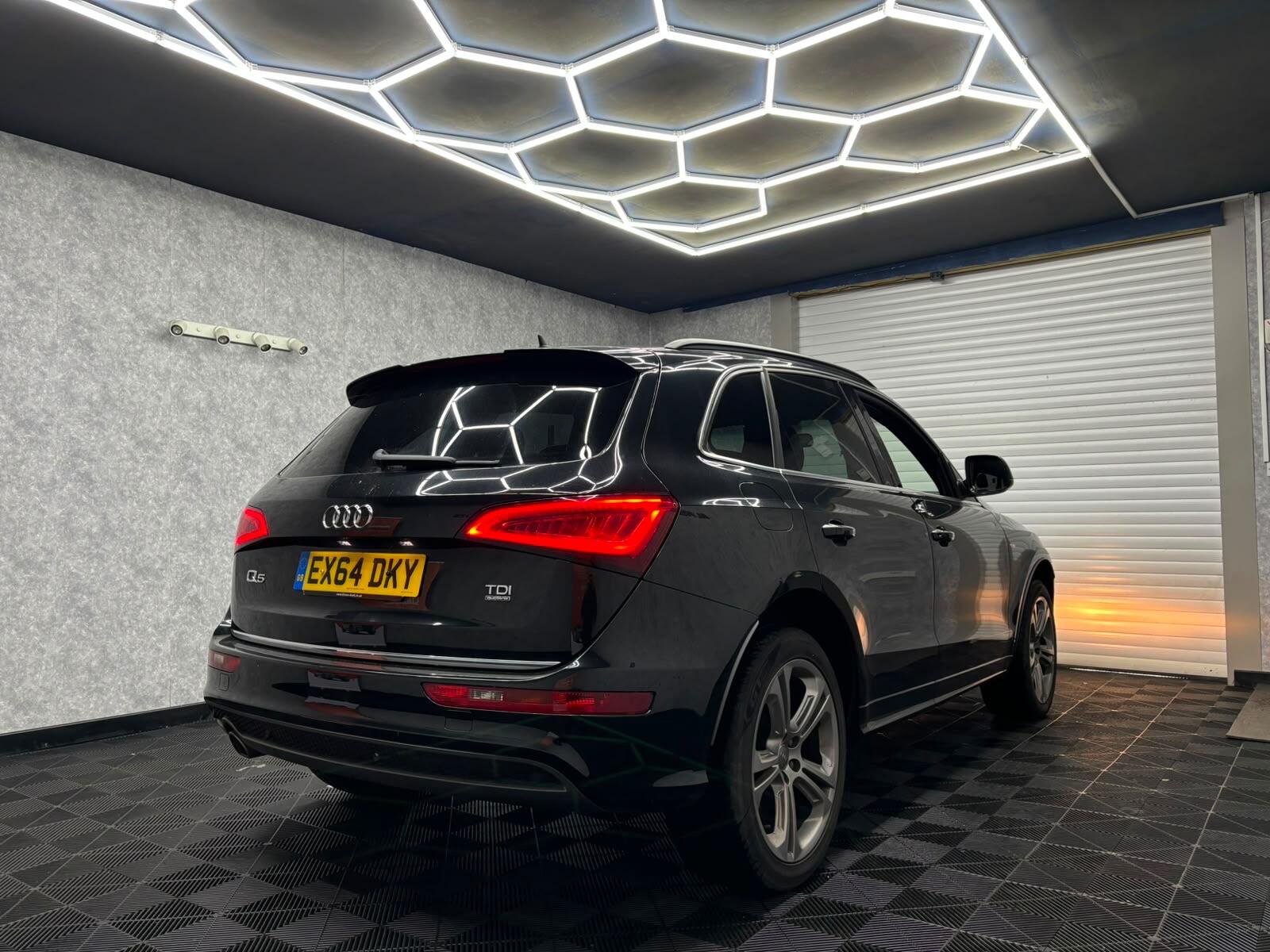 Audi Q5 view 2