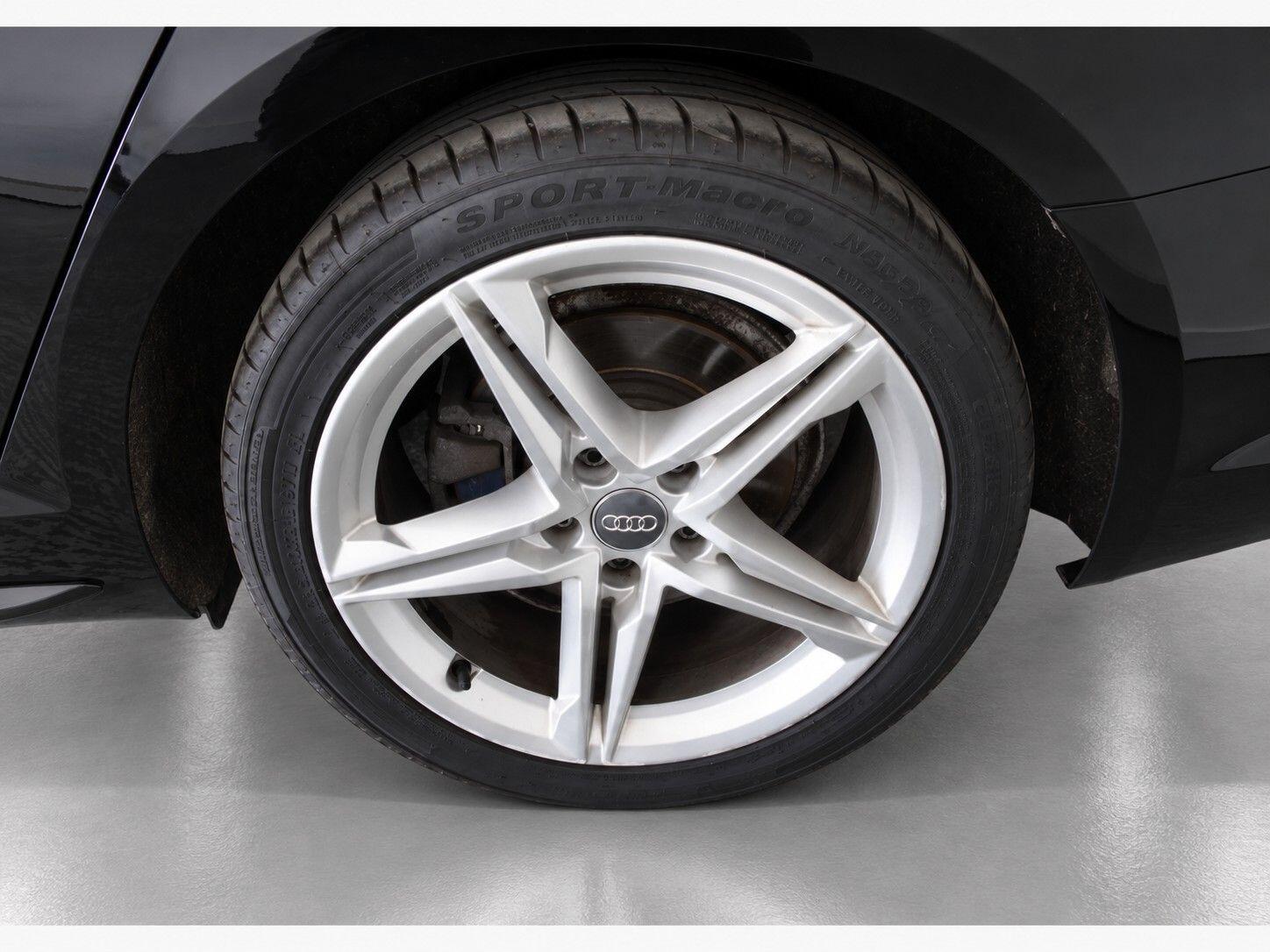Audi A4 view 56