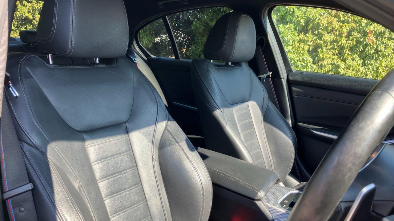 BMW 3 Series view 25