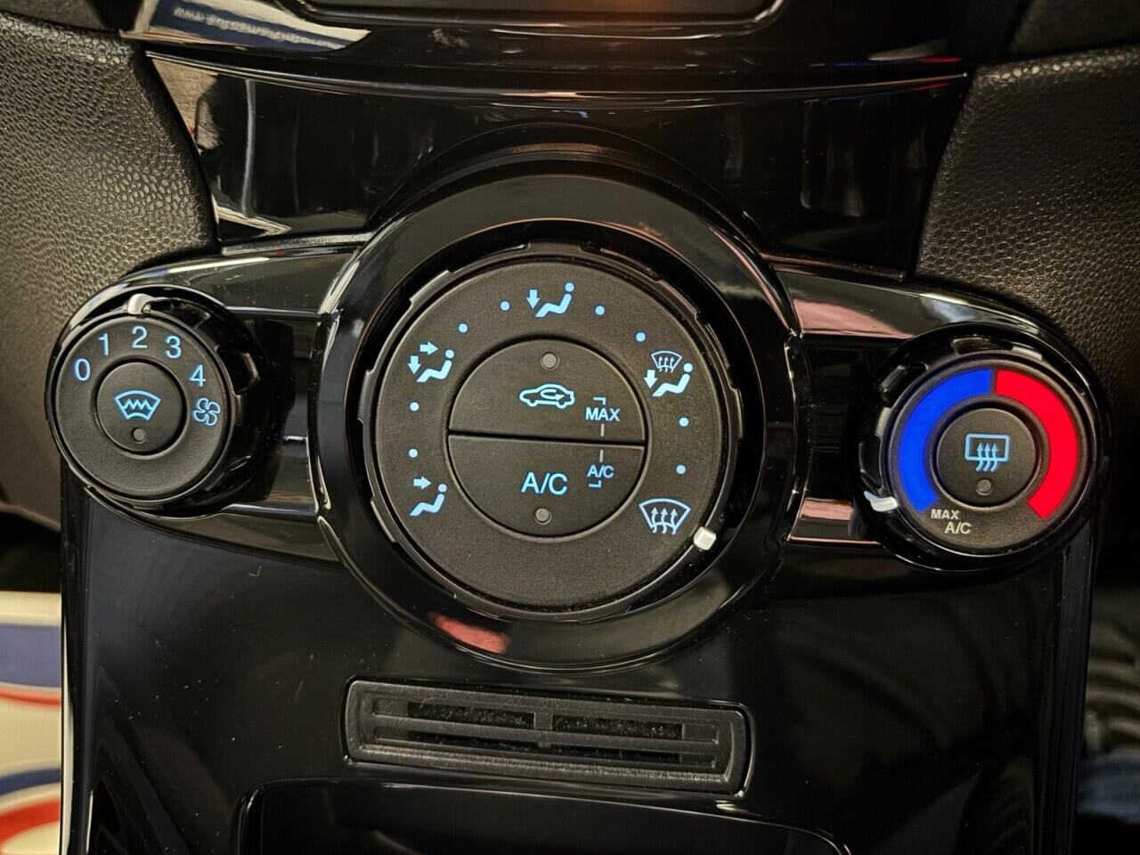 Ford Fiesta view 30