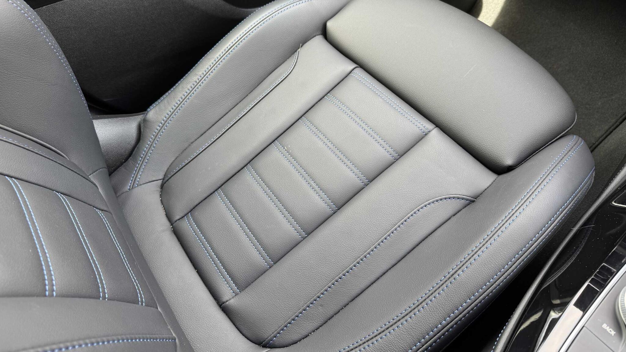 BMW X4 view 30