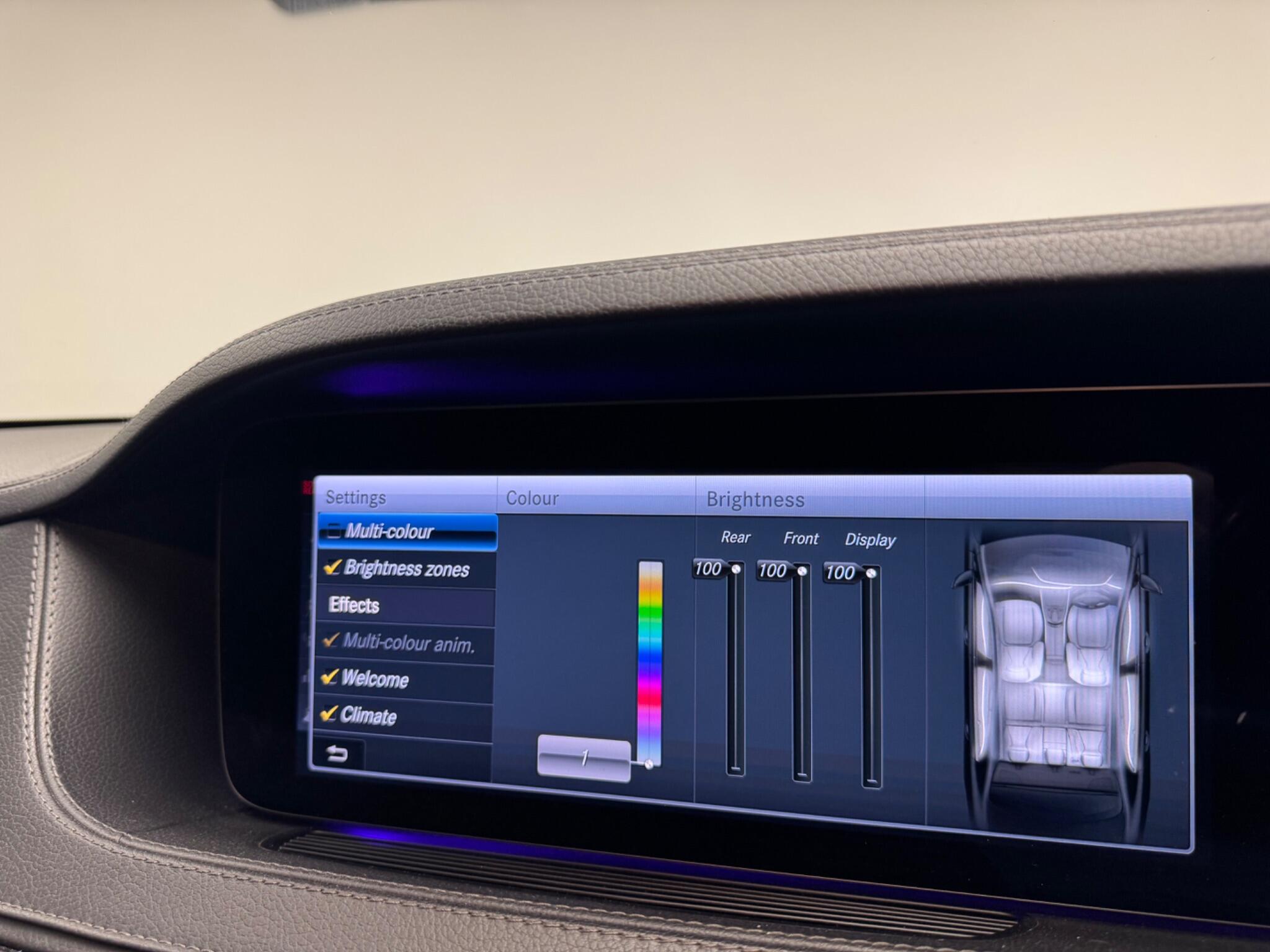 Mercedes-Benz S-Class view 22