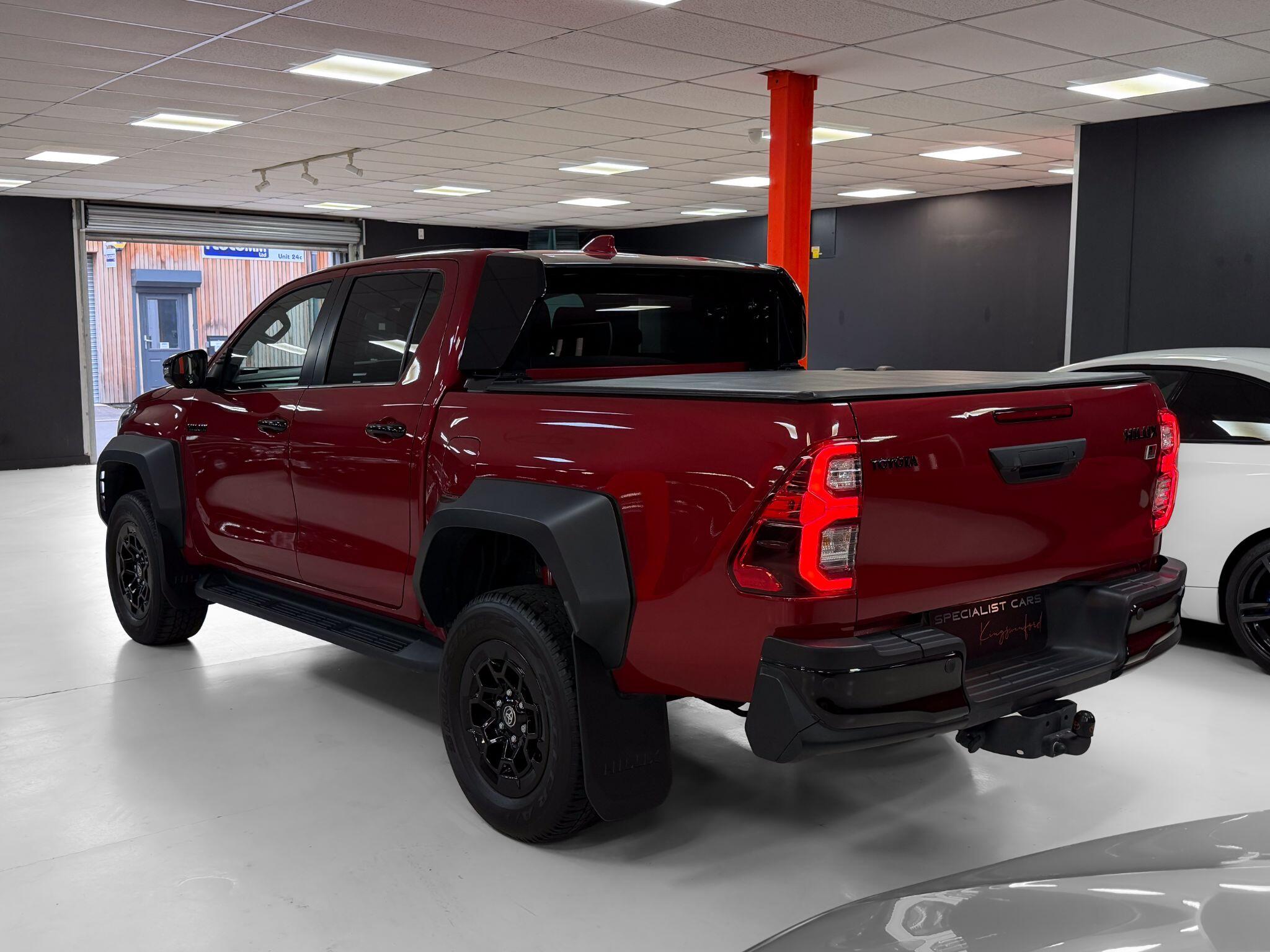 Toyota Hilux view 14