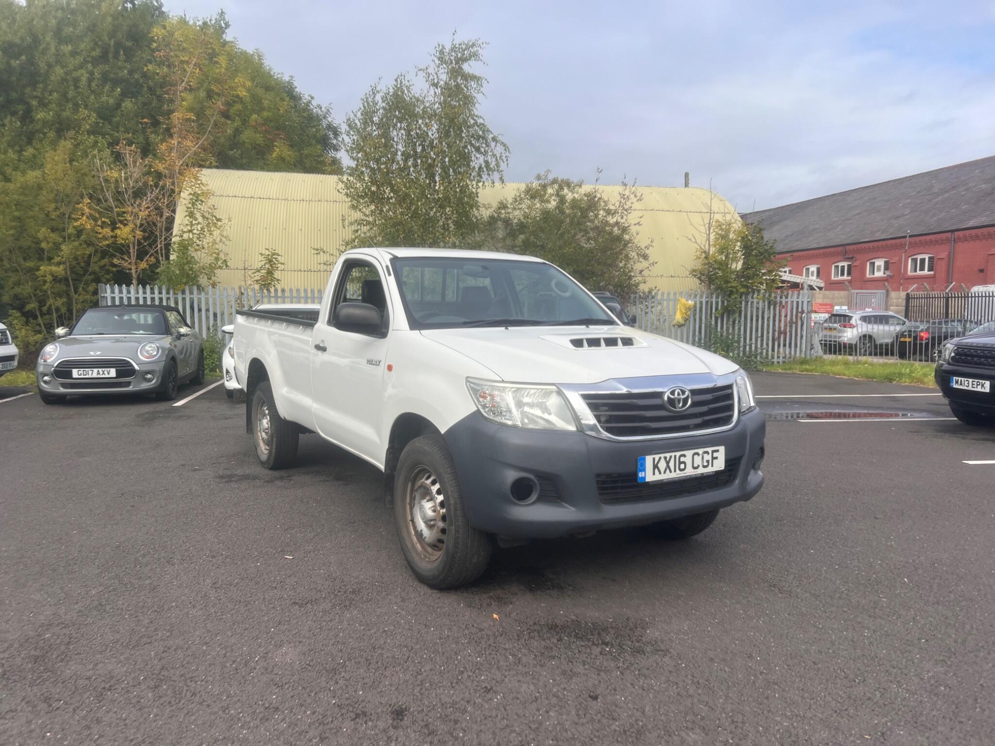 2016 Toyota Hilux 2.5 D-4D Active 4WD Euro 5 2dr • 115,029 miles image 1