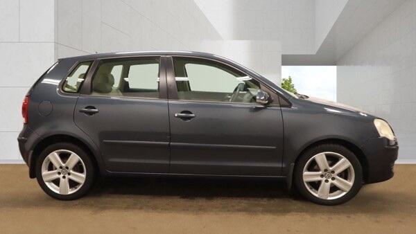 Volkswagen Polo view 5