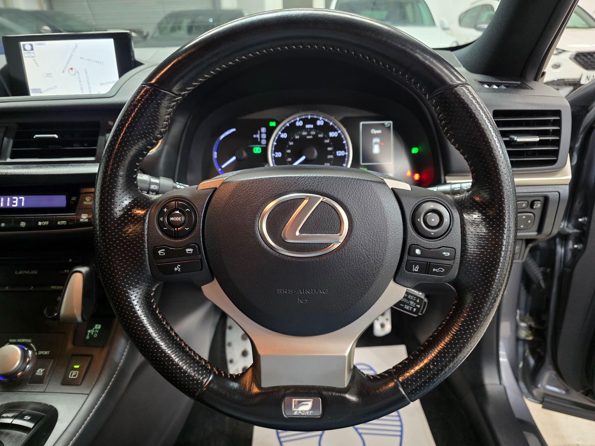 Lexus CT view 13