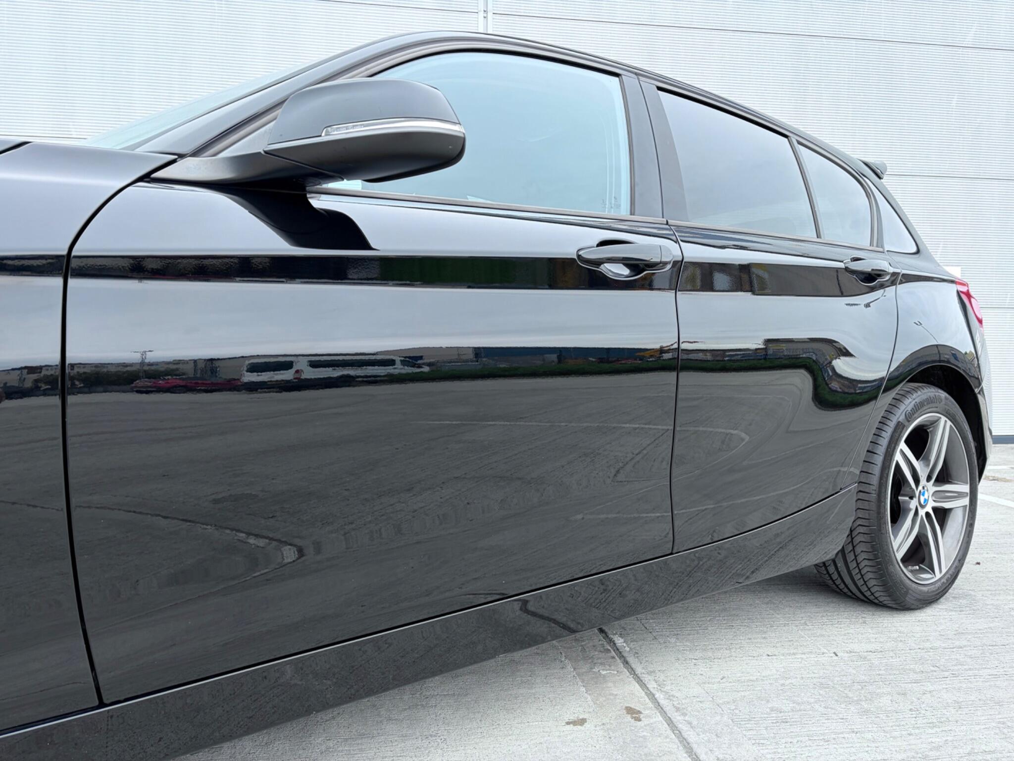 BMW 1 Series view 15