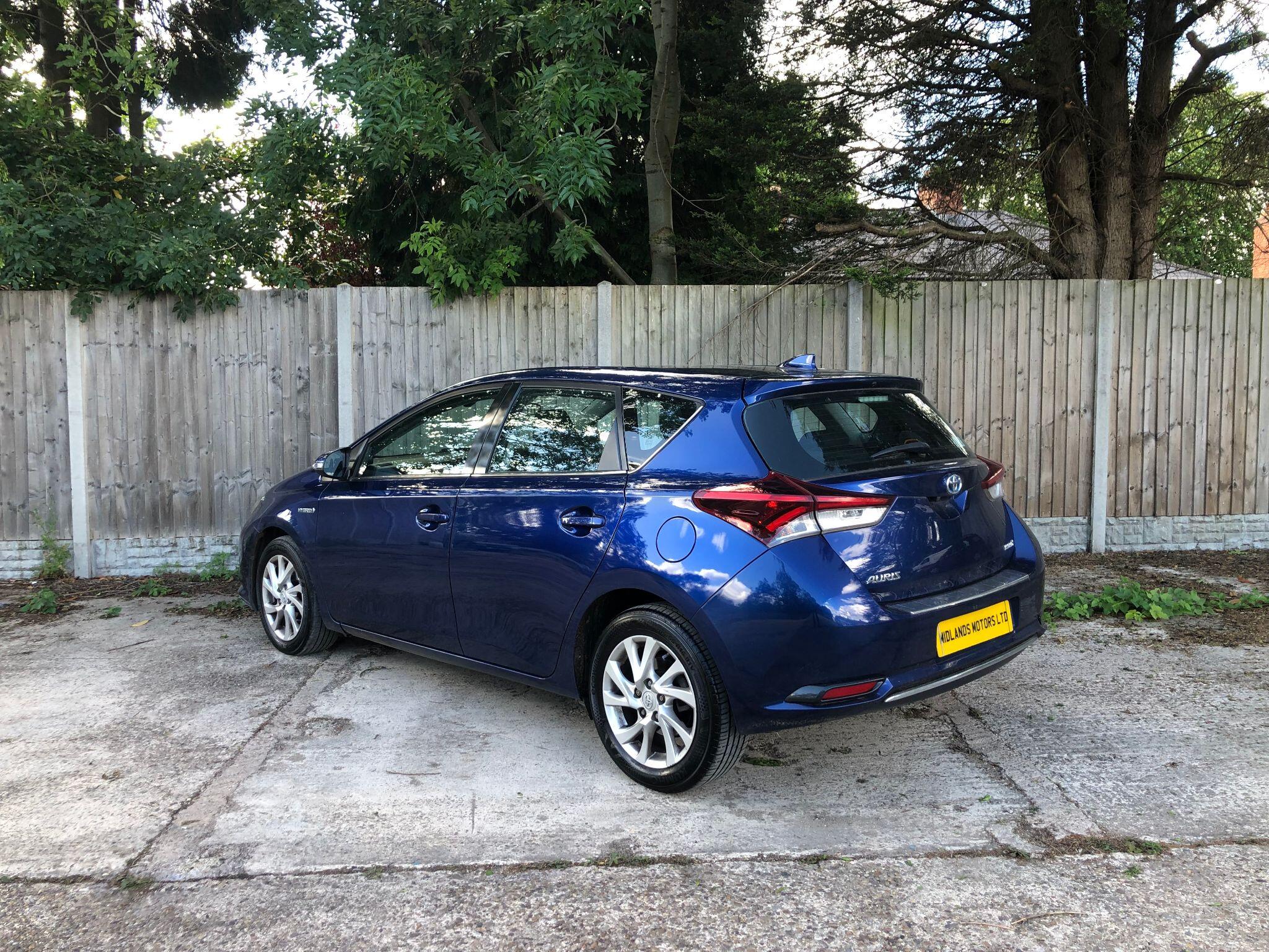 Toyota Auris view 7