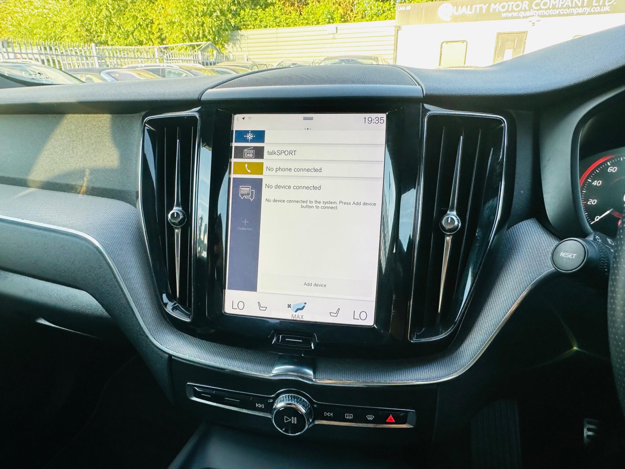 Volvo XC60 view 31