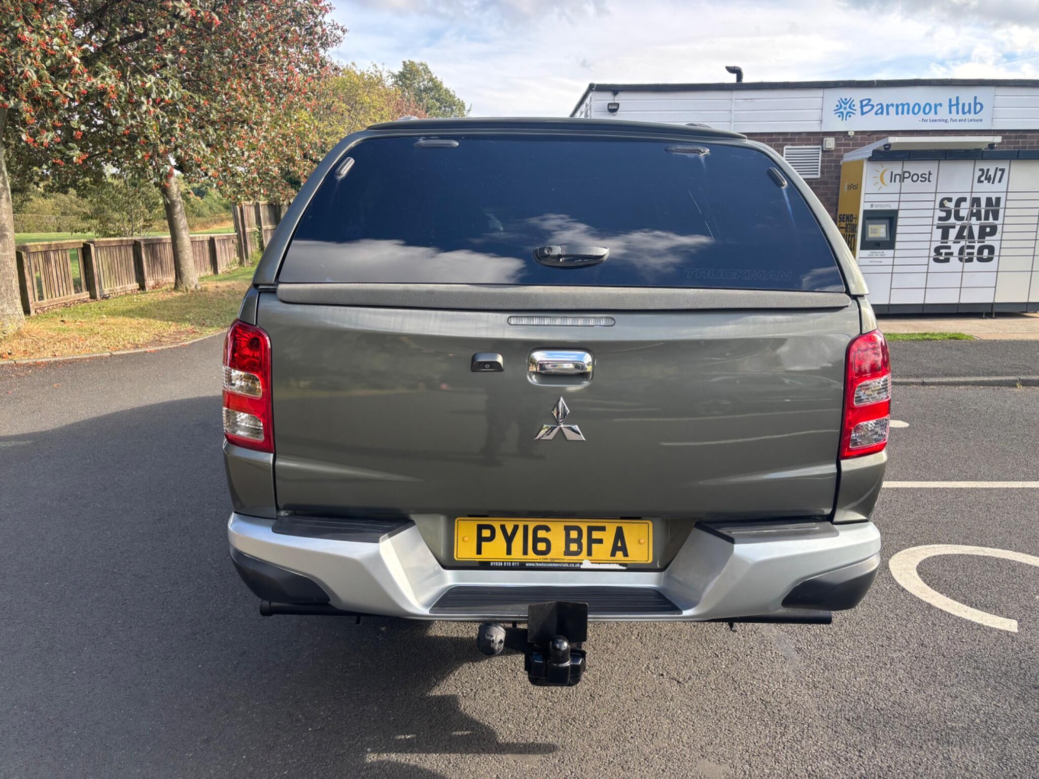 Mitsubishi L200 view 6