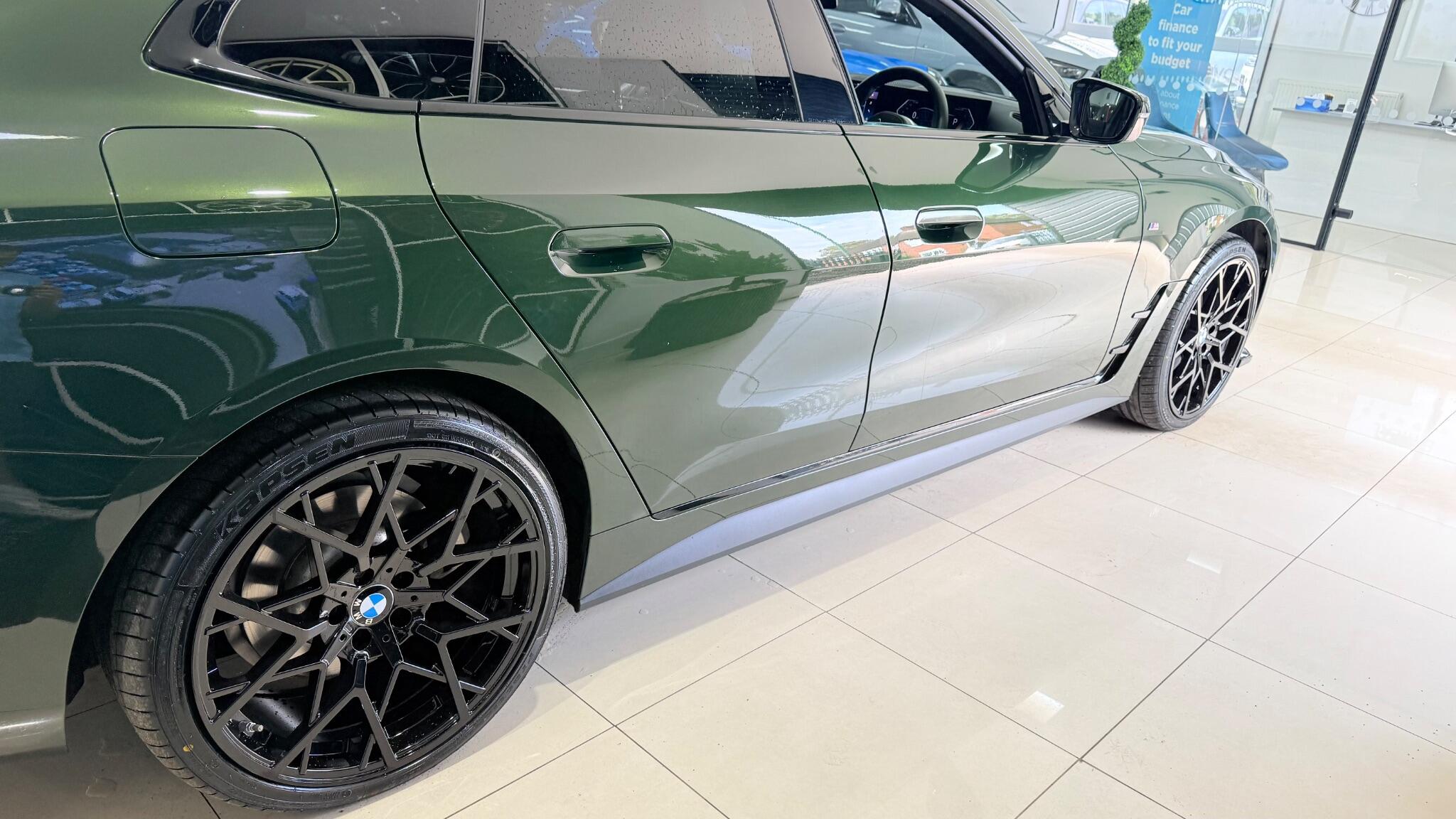 BMW I4 view 24