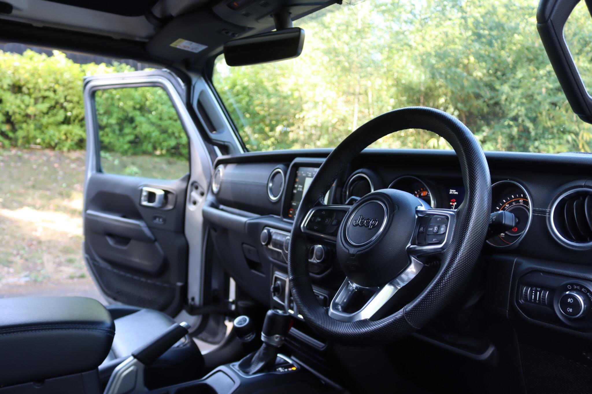 Jeep Wrangler view 38