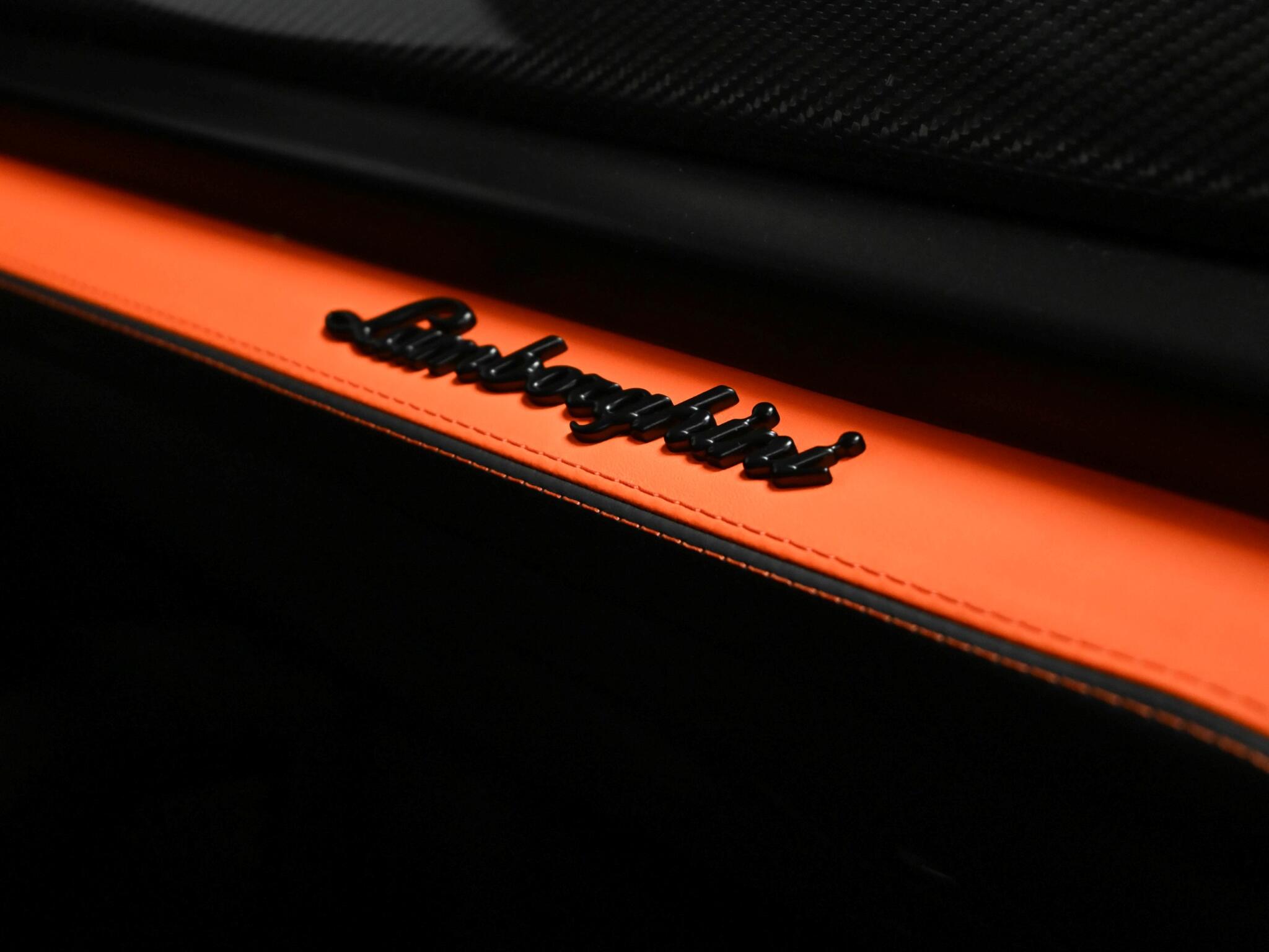 Lamborghini Urus view 50