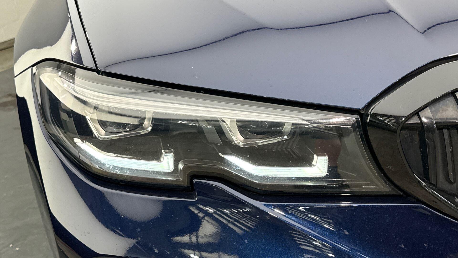 BMW 3 Series view 23