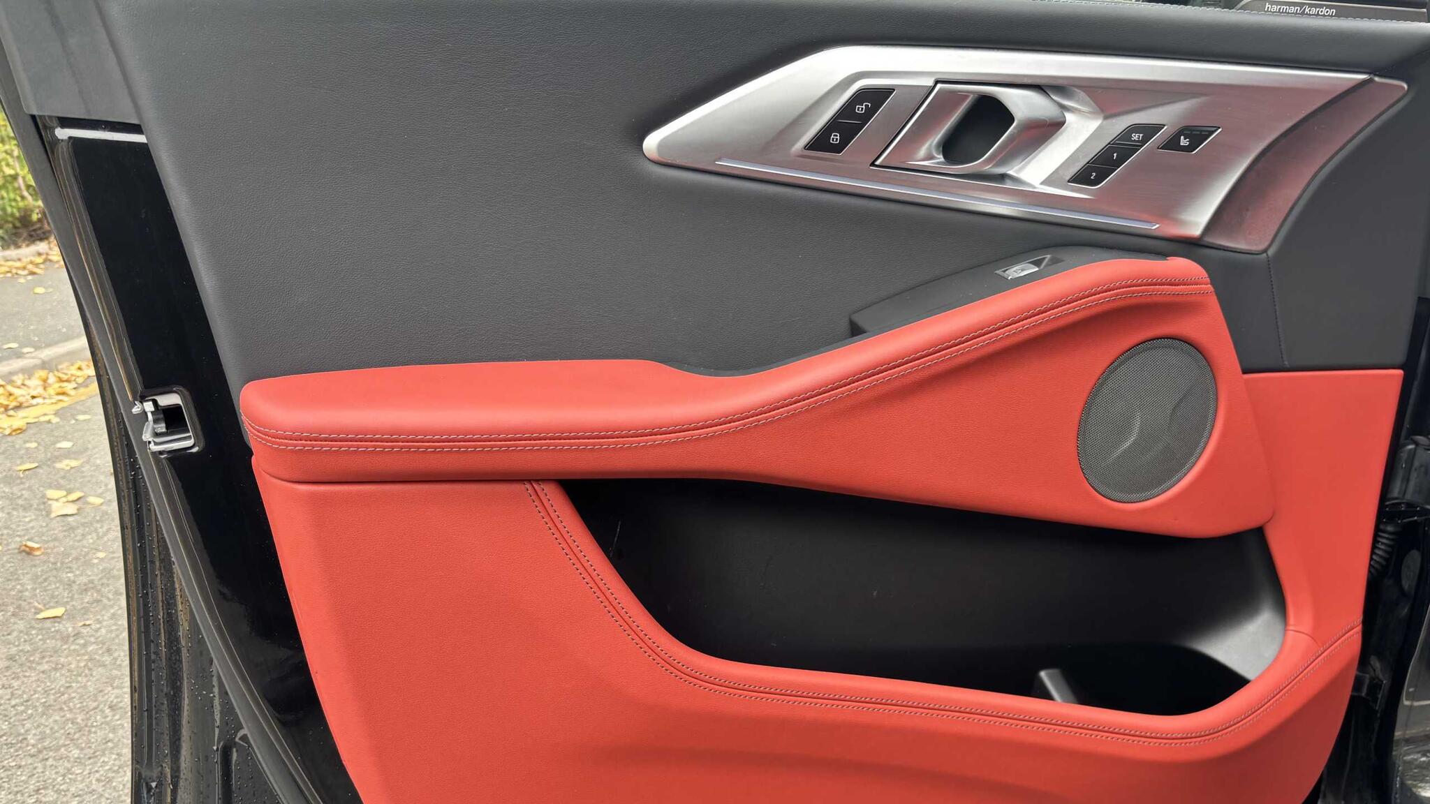 BMW XM view 22