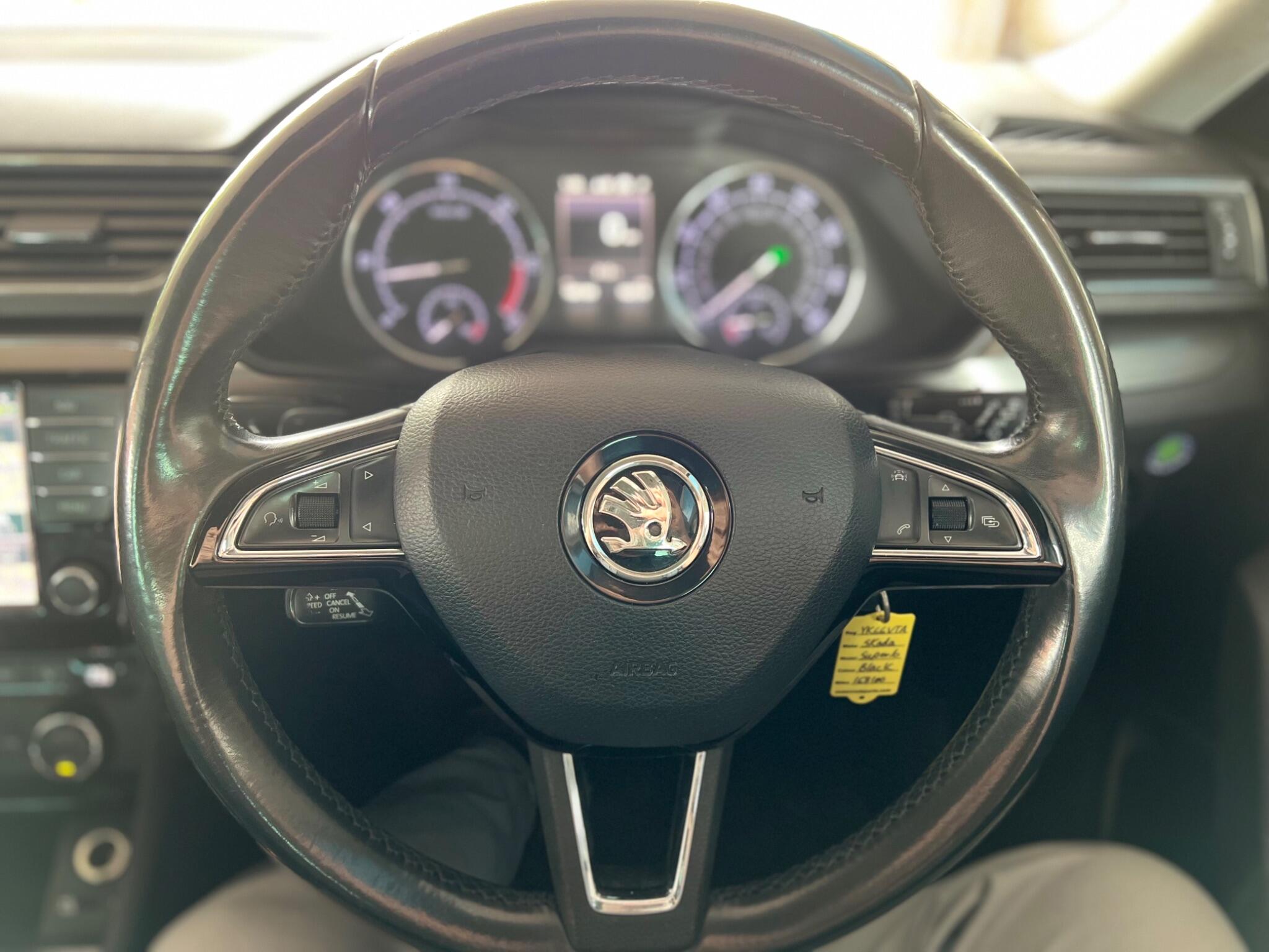 Skoda Superb view 7