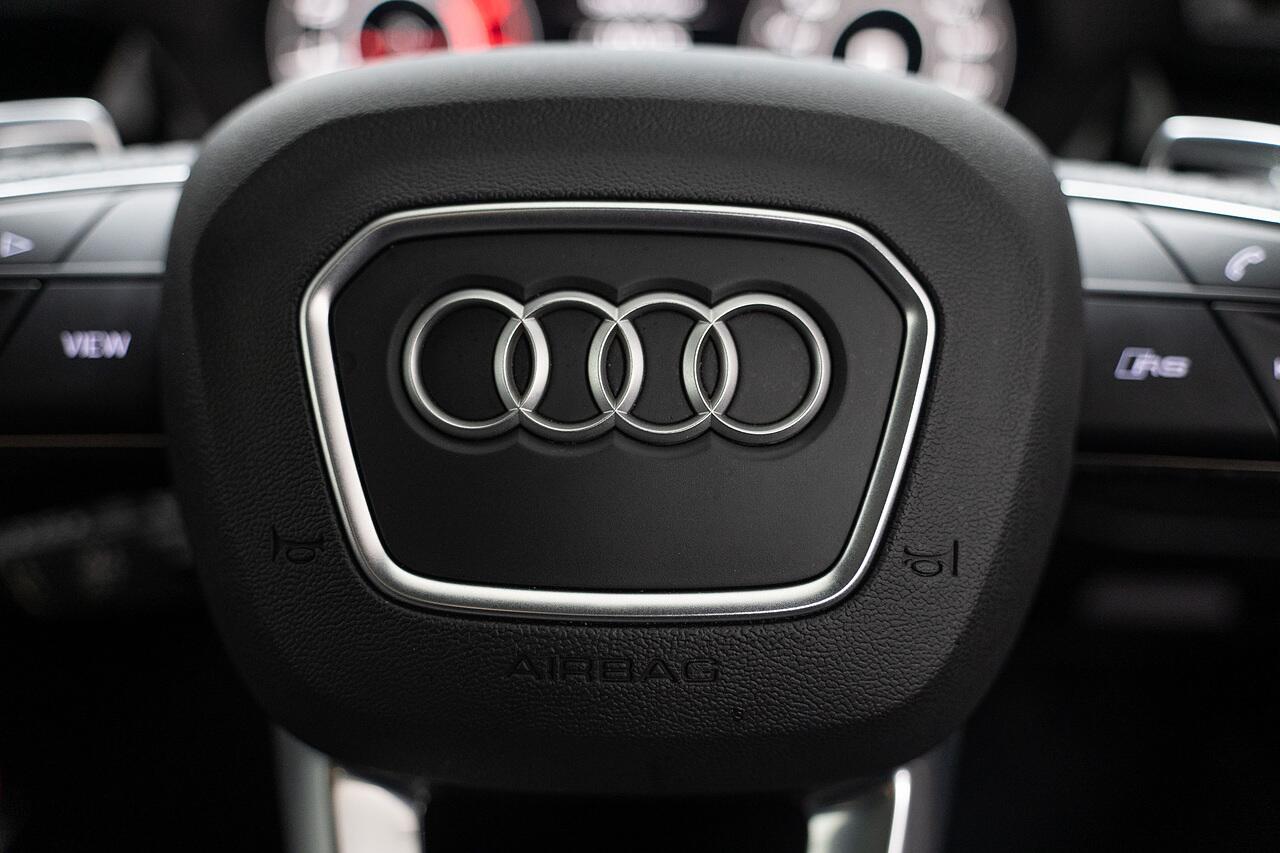 Audi RS3 view 11