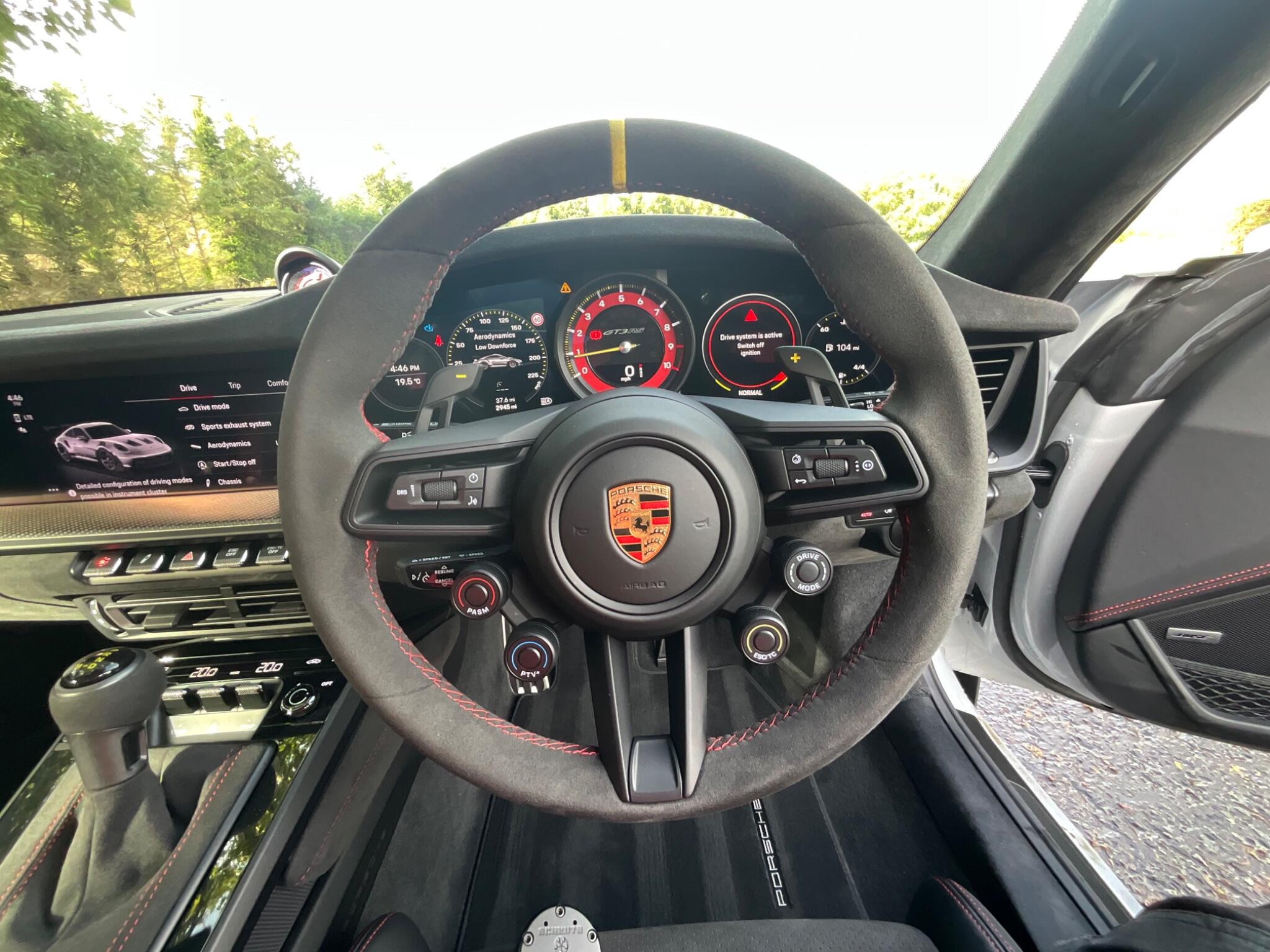 Porsche 911 view 21