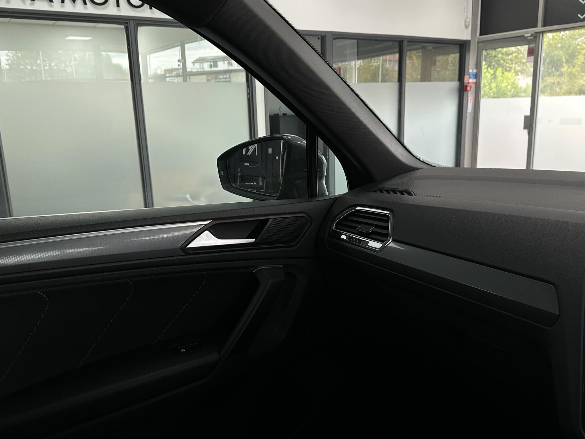 Volkswagen Tiguan view 35