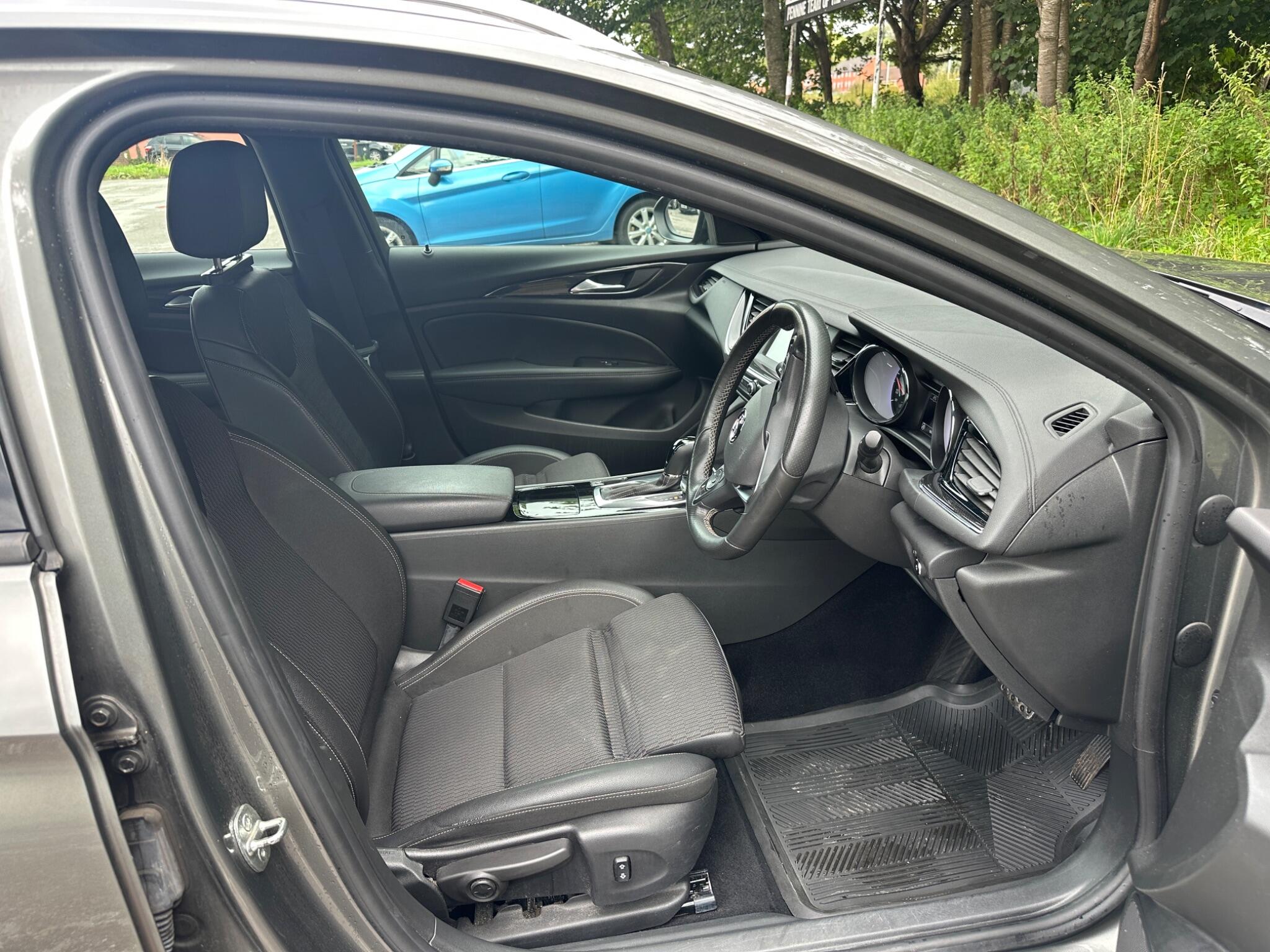 Vauxhall Insignia view 15