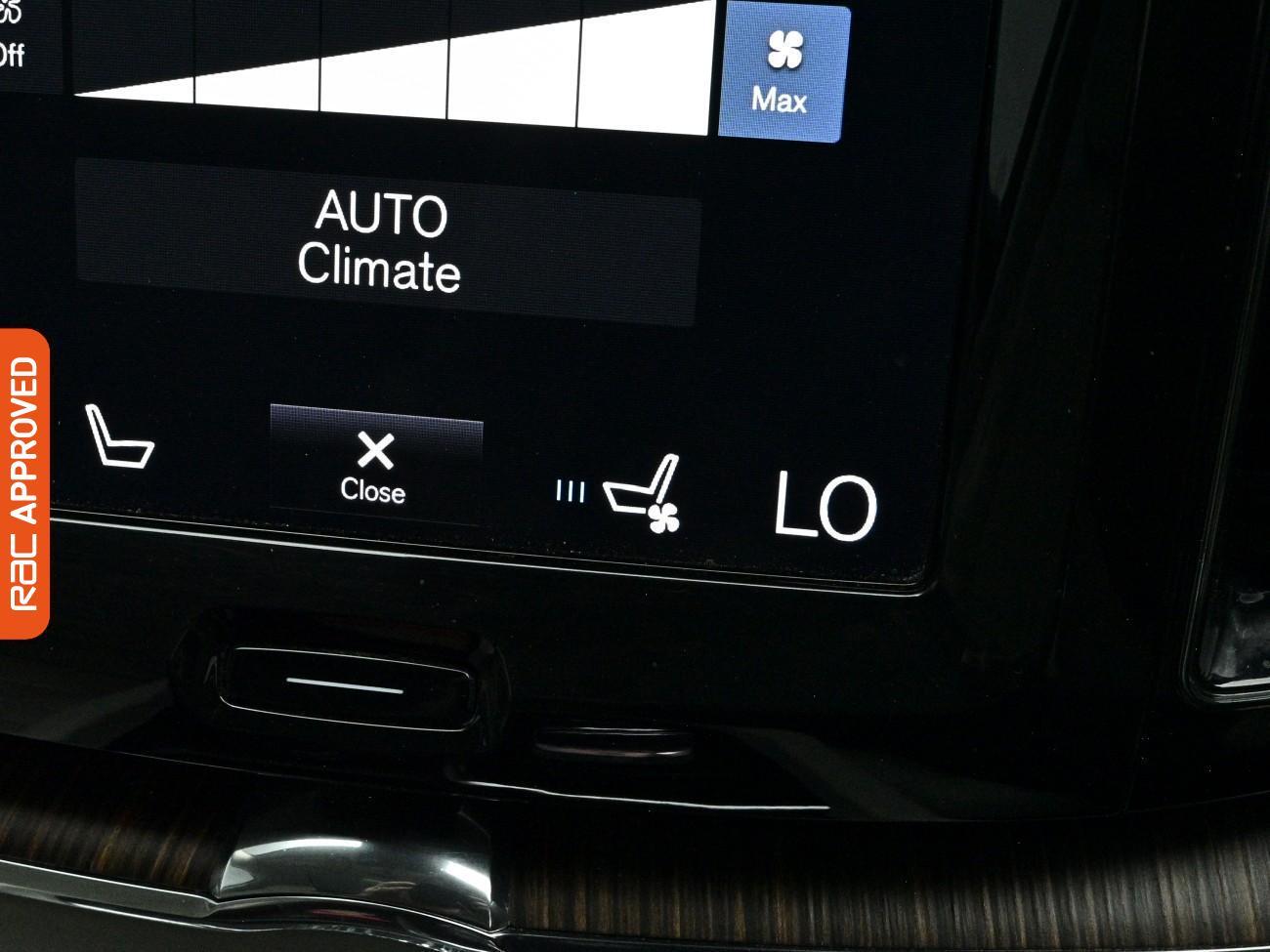 Volvo XC60 view 20
